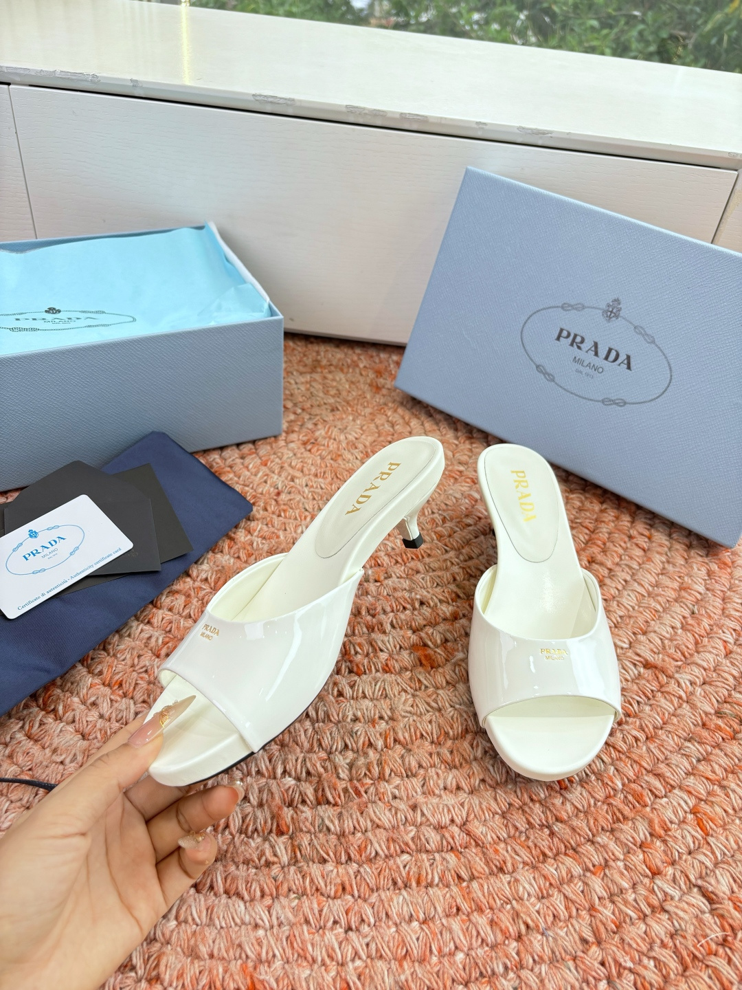 🌾G238所见即所得prada普拉达2026最新款沙滩凉鞋拖鞋让整双鞋轻便舒适 鲜艳色彩 满足不同风格时