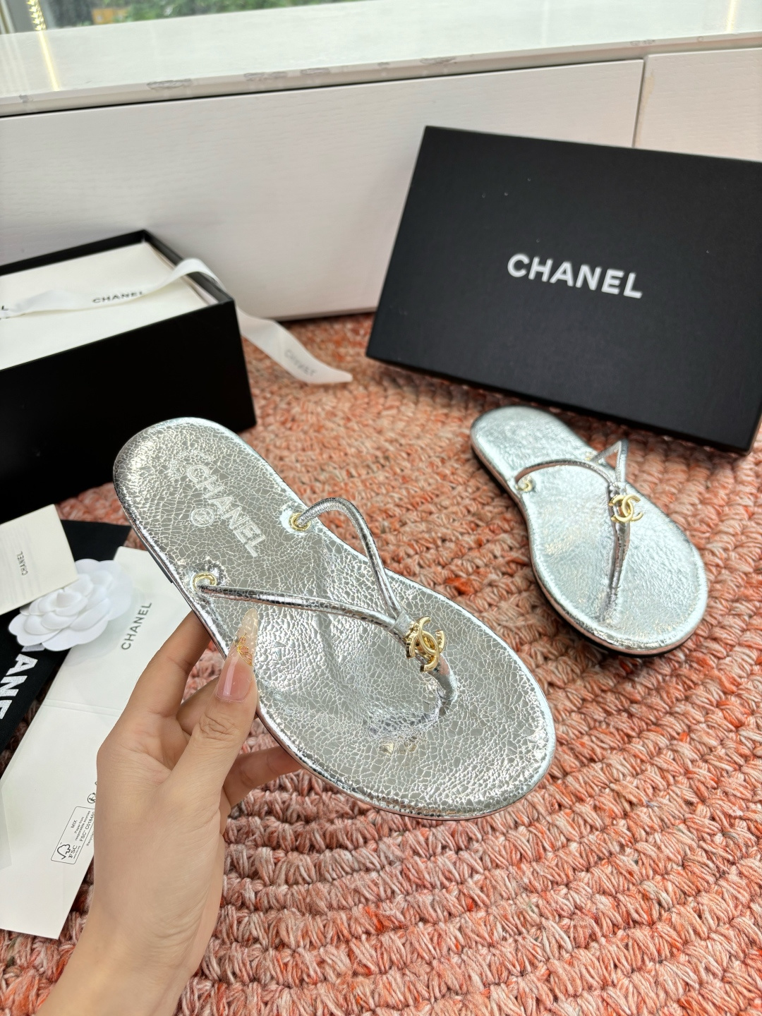 🌾G238😀顶级品质CHANE*｜小香2026走秀款夹脚拖鞋如果说季节有味道春夏应该是香香甜甜的人儿也跟