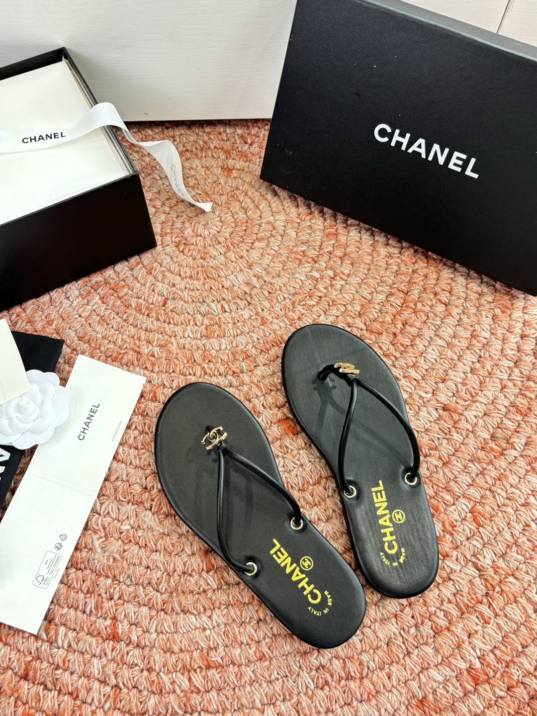 🌾G238😀顶级品质CHANE*｜小香2026走秀款夹脚拖鞋如果说季节有味道春夏应该是香香甜甜的人儿也跟
