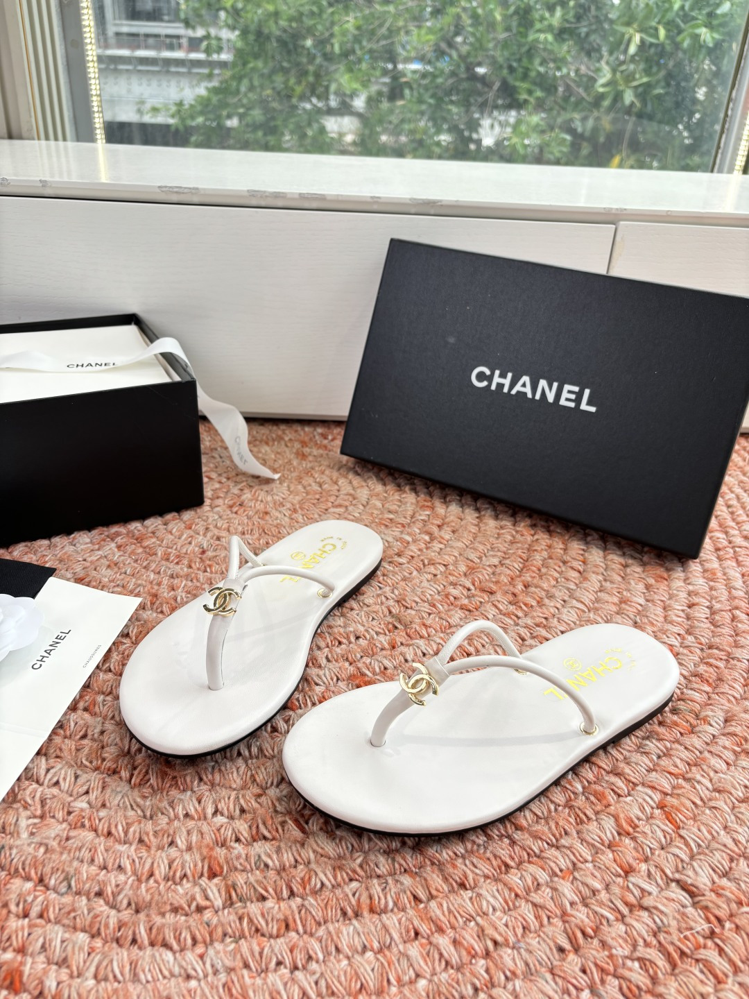 🌾G238😀顶级品质CHANE*｜小香2026走秀款夹脚拖鞋如果说季节有味道春夏应该是香香甜甜的人儿也跟