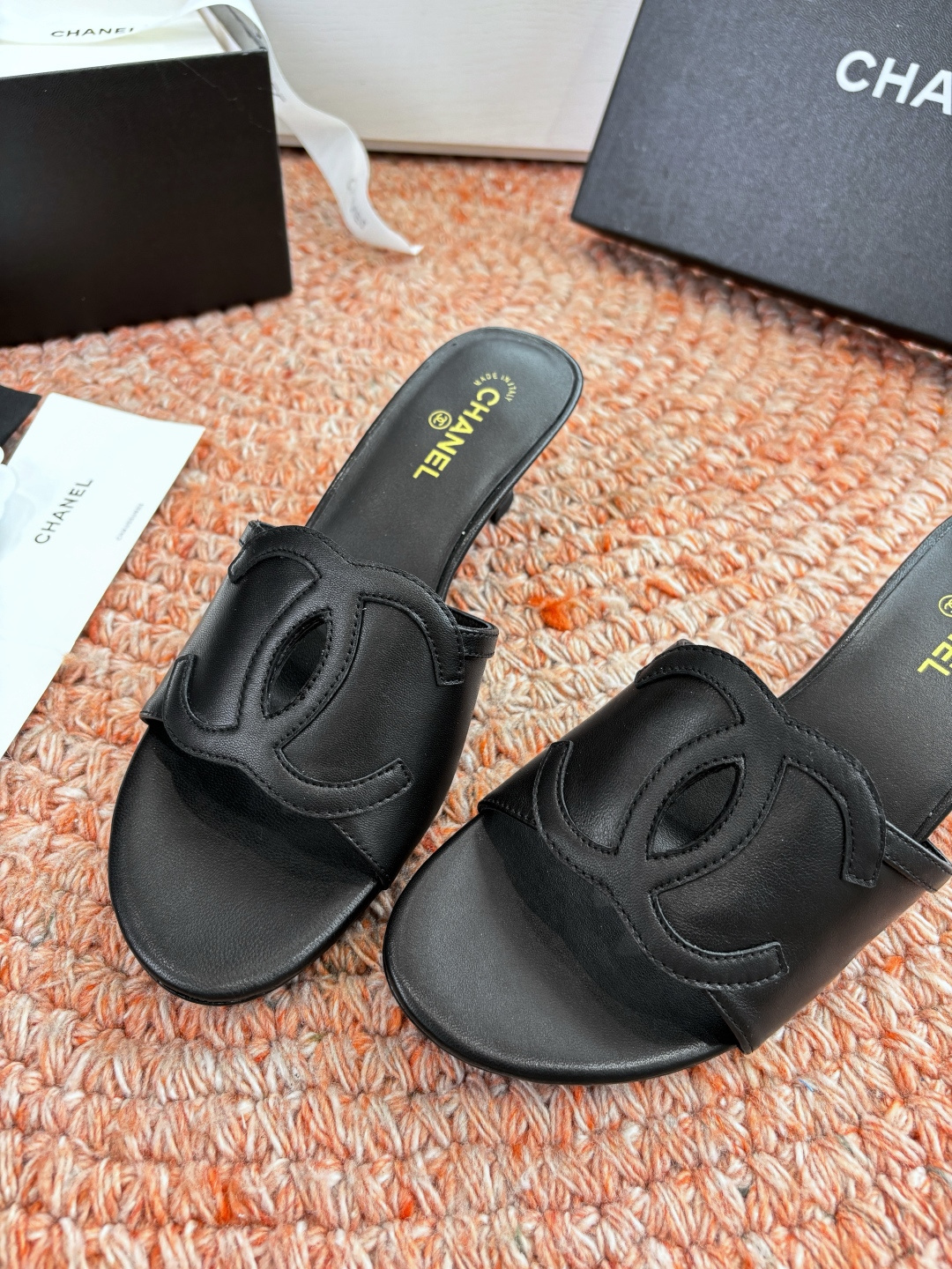 🌾G238😀顶级品质CHANE*｜小香2026走秀款猫跟双C如果说季节有味道春夏应该是香香甜甜的人儿也跟