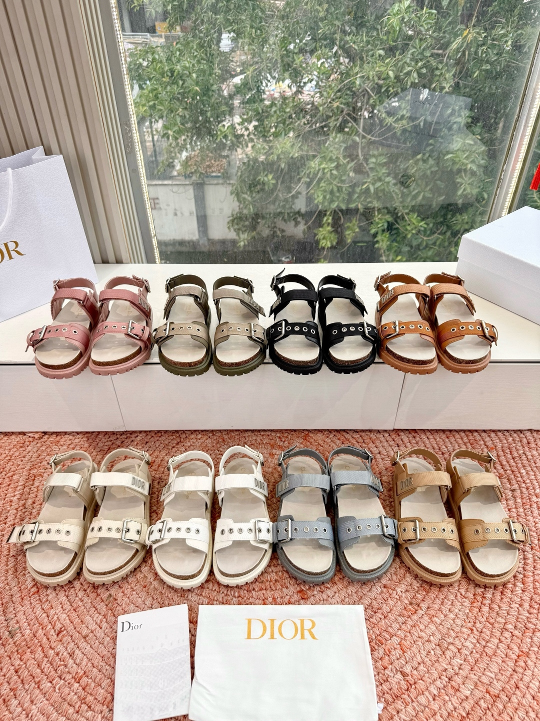 🌾代购级G133𝐃𝐢𝐎𝐑 迪奥2026早春新款凉鞋一眼就想要的凉鞋简单大方‘低调奢华！配上醒目的Chan