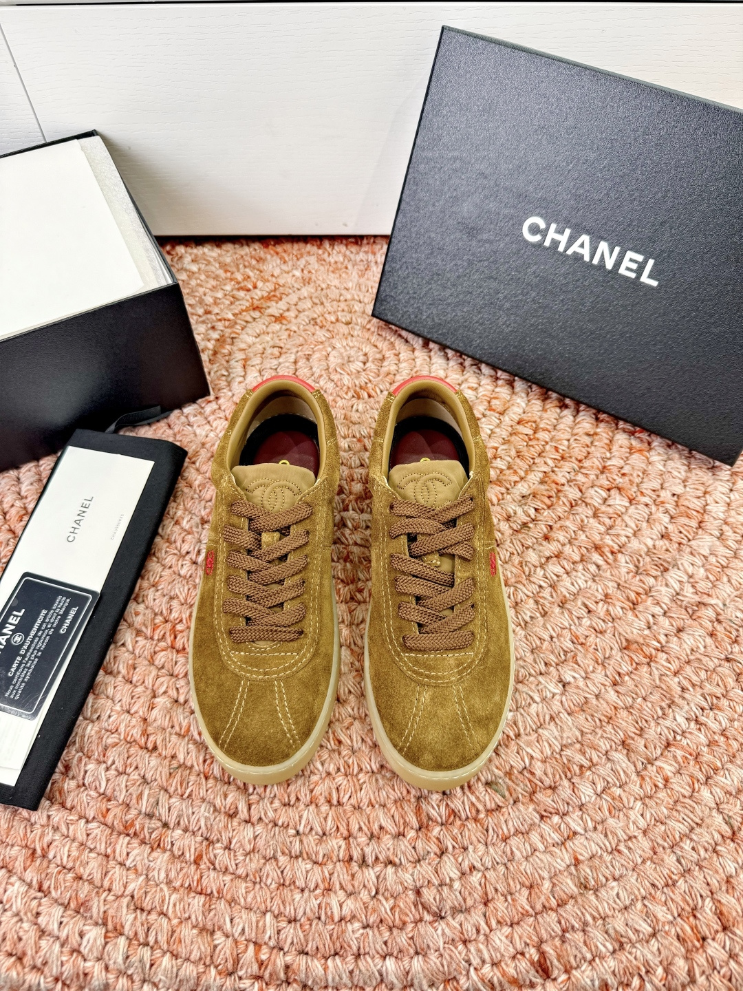 P🌾G059😀所见即所得CHANEL/香奈儿2026新款小香风麂皮圆头熊运动鞋时尚增高鞋休闲鞋面料：进口