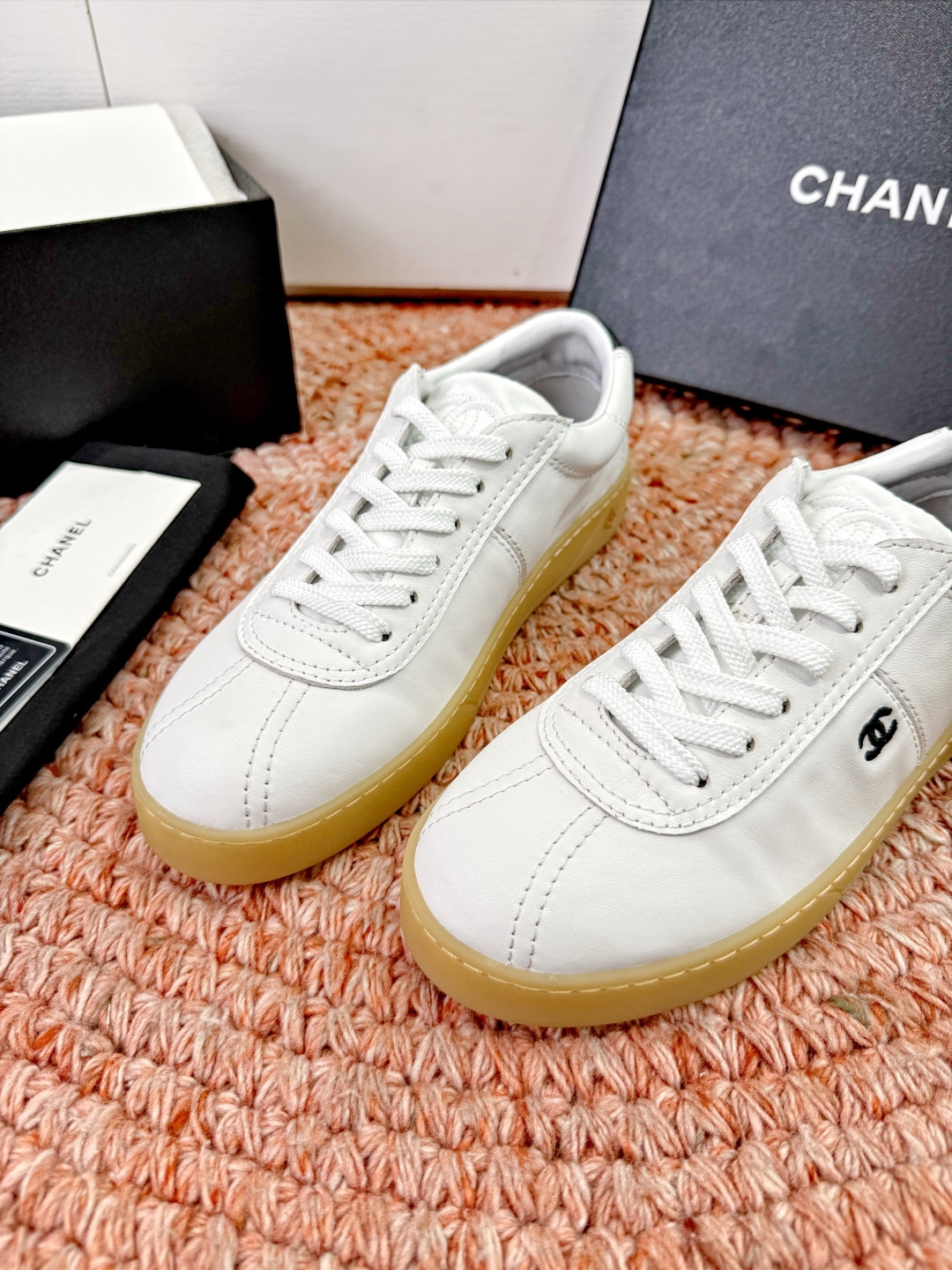 P🌾G059😀所见即所得CHANEL/香奈儿2026新款小香风麂皮圆头熊运动鞋时尚增高鞋休闲鞋面料：进口