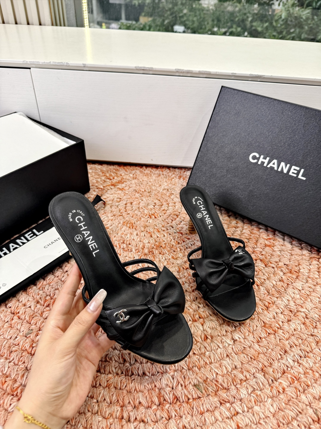 🌾G030😀顶级品质CHANE*｜小香2026走秀款猫跟蝴蝶结圆头高跟鞋凉鞋单鞋如果说季节有味道春夏应该