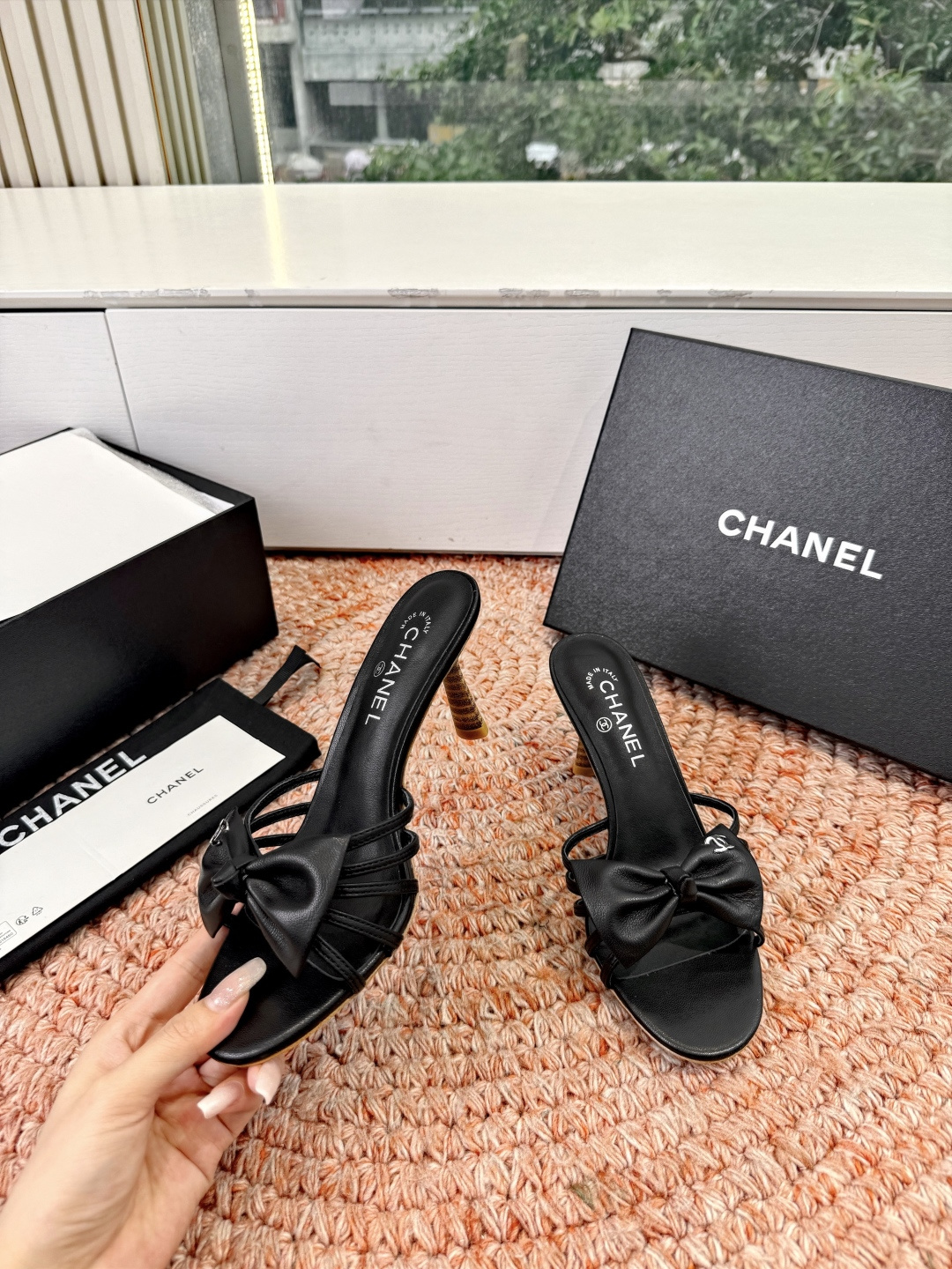 🌾G030😀顶级品质CHANE*｜小香2026走秀款猫跟蝴蝶结圆头高跟鞋凉鞋单鞋如果说季节有味道春夏应该