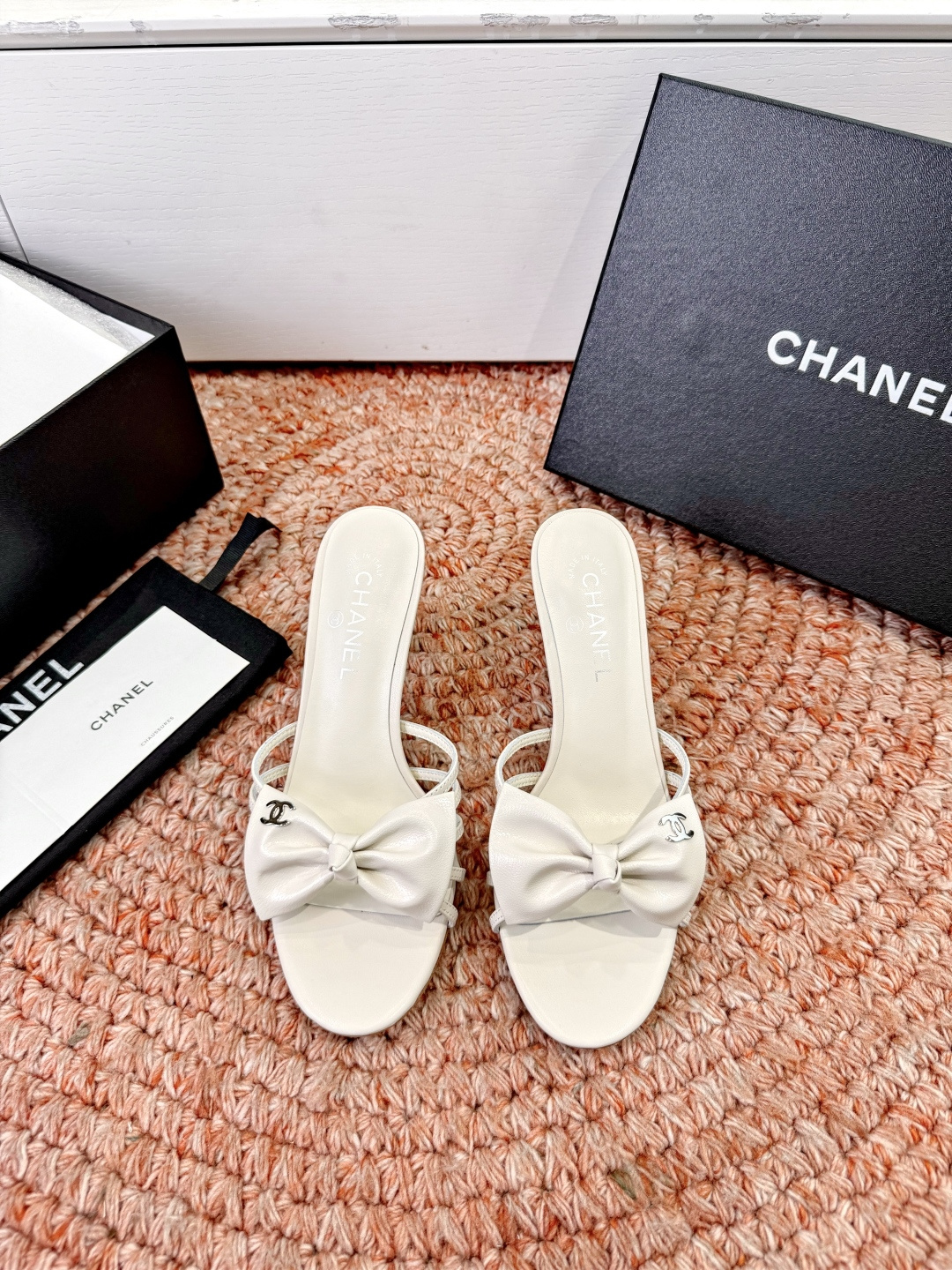 🌾G030😀顶级品质CHANE*｜小香2026走秀款猫跟蝴蝶结尖头高跟鞋如果说季节有味道春夏应该是香香甜