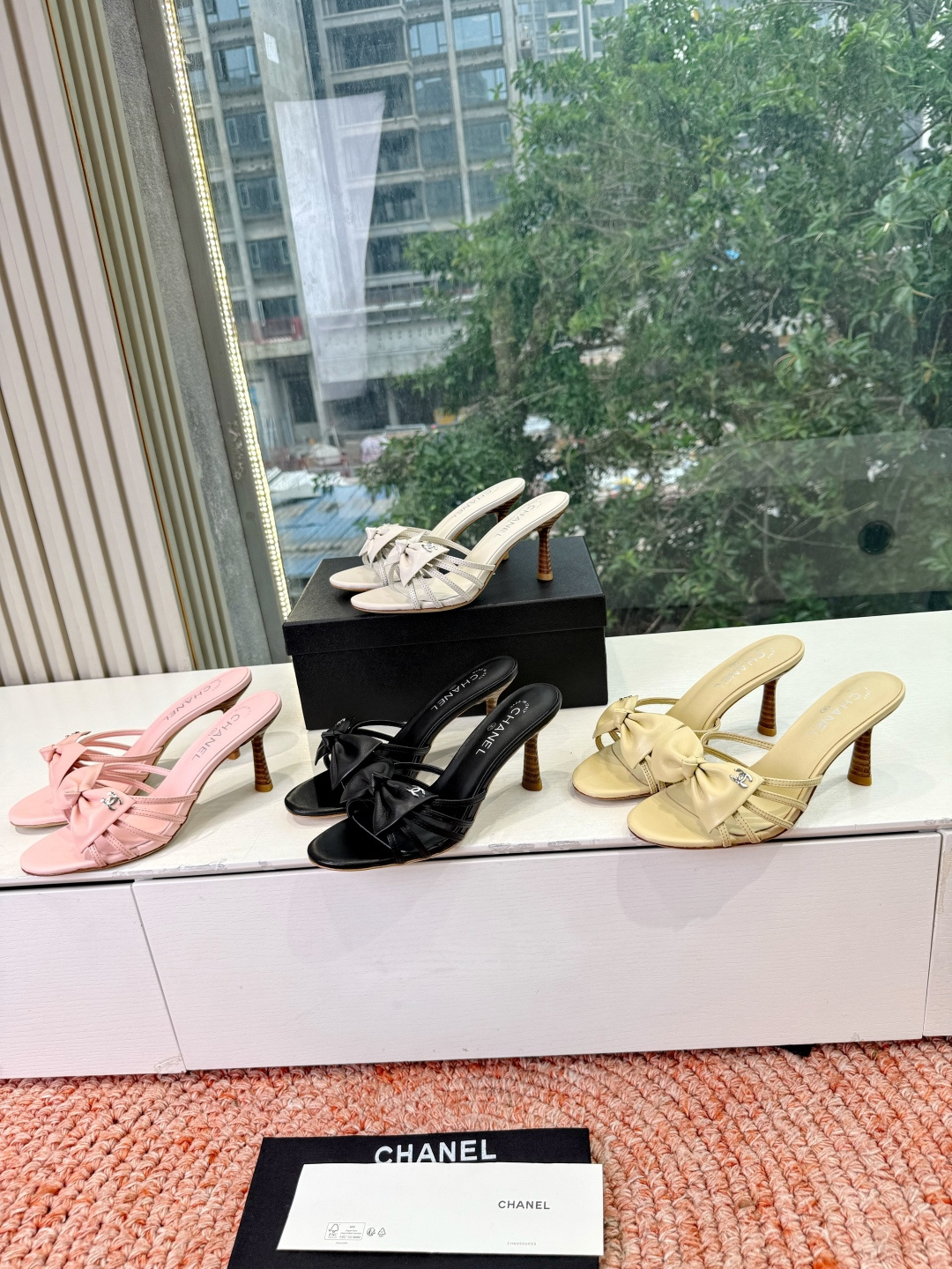 🌾G030😀顶级品质CHANE*｜小香2026走秀款猫跟蝴蝶结圆头高跟鞋凉鞋单鞋如果说季节有味道春夏应该