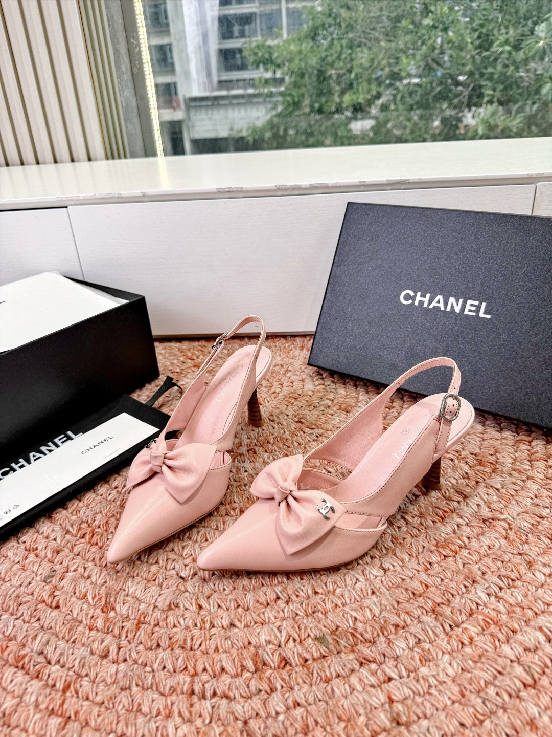 🌾G030😀顶级品质CHANE*｜小香2026走秀款猫跟蝴蝶结尖头高跟鞋如果说季节有味道春夏应该是香香甜