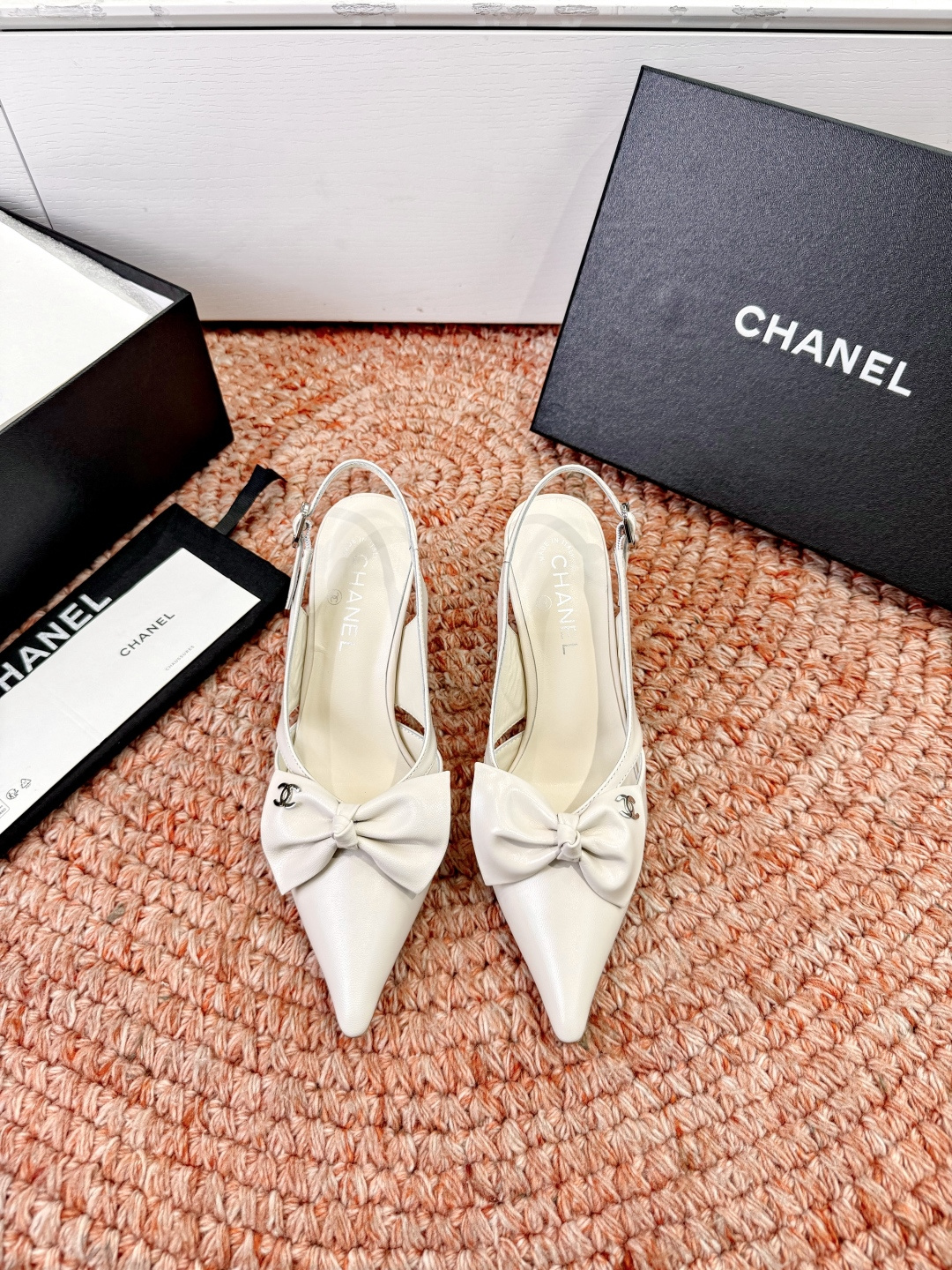 🌾G030😀顶级品质CHANE*｜小香2026走秀款猫跟蝴蝶结尖头高跟鞋如果说季节有味道春夏应该是香香甜