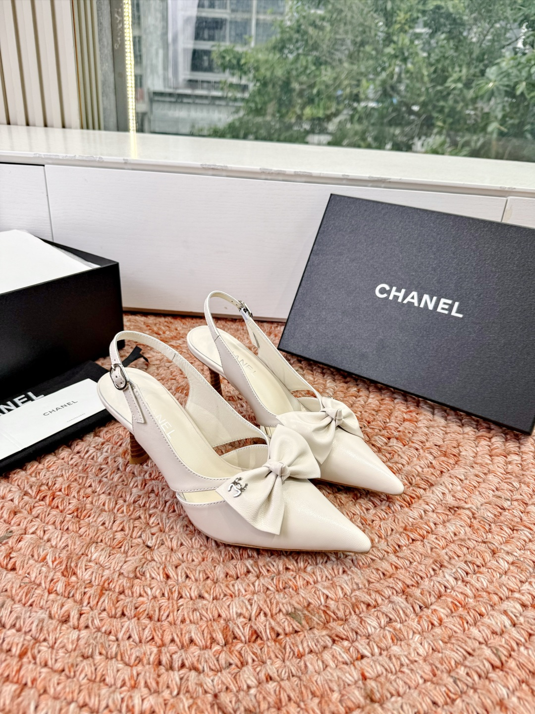 🌾G030😀顶级品质CHANE*｜小香2026走秀款猫跟蝴蝶结尖头高跟鞋如果说季节有味道春夏应该是香香甜