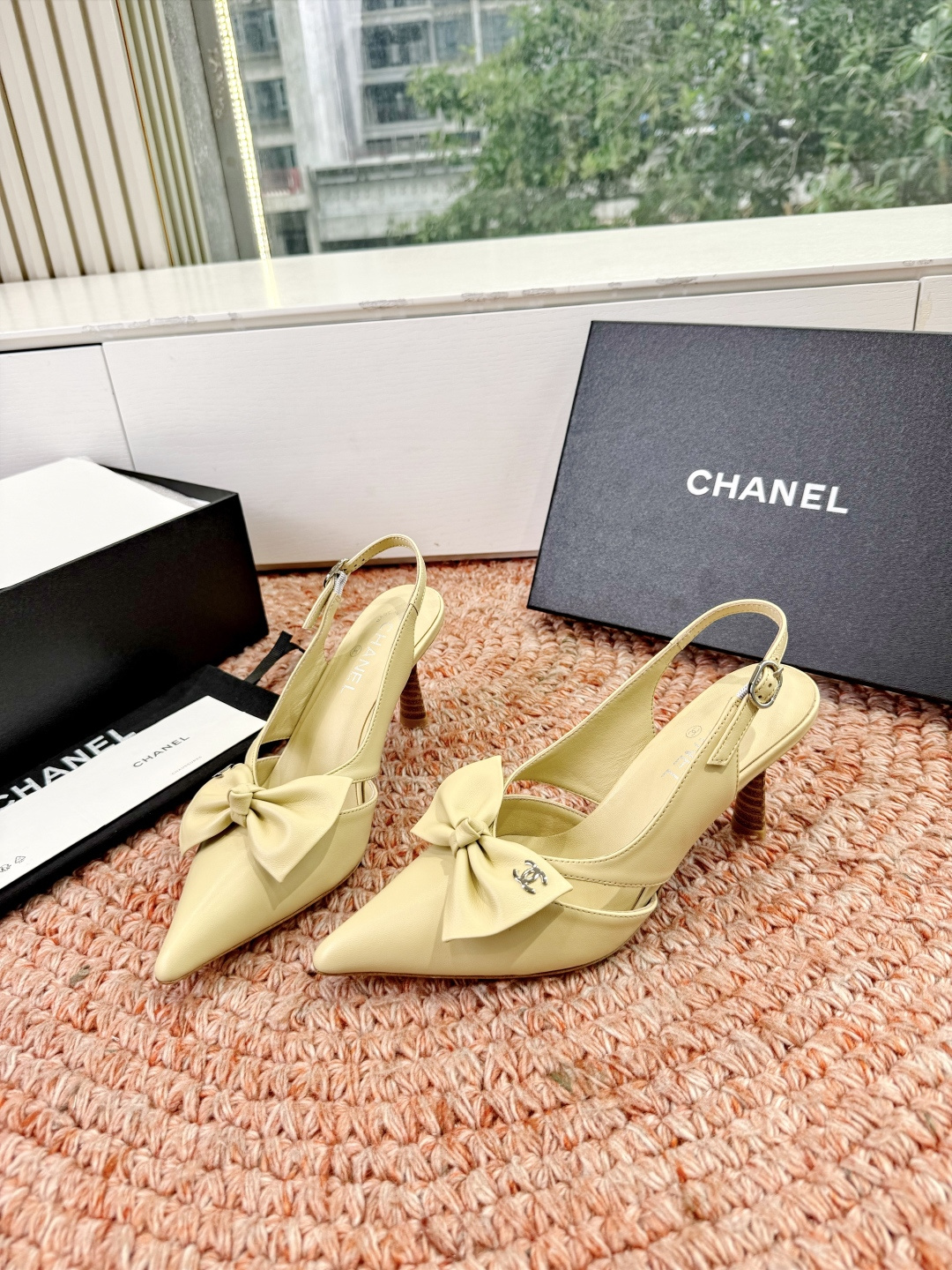 🌾G030😀顶级品质CHANE*｜小香2026走秀款猫跟蝴蝶结尖头高跟鞋如果说季节有味道春夏应该是香香甜