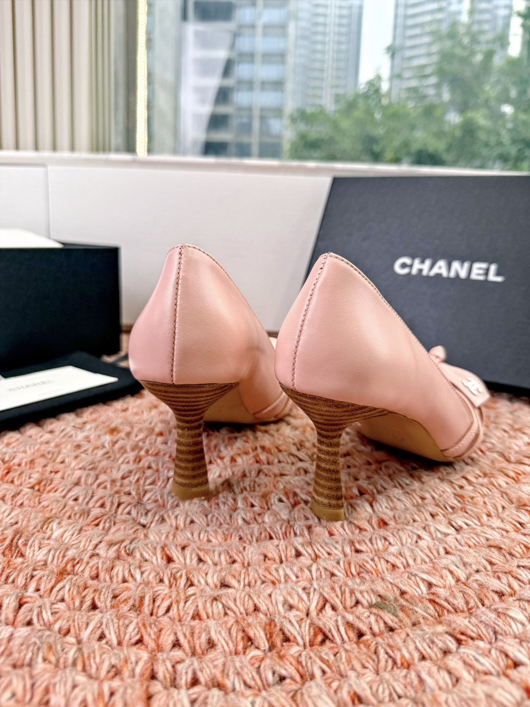 🌾G030😀顶级品质CHANE*｜小香2026走秀款猫跟蝴蝶结圆头高跟鞋凉鞋单鞋如果说季节有味道春夏应该