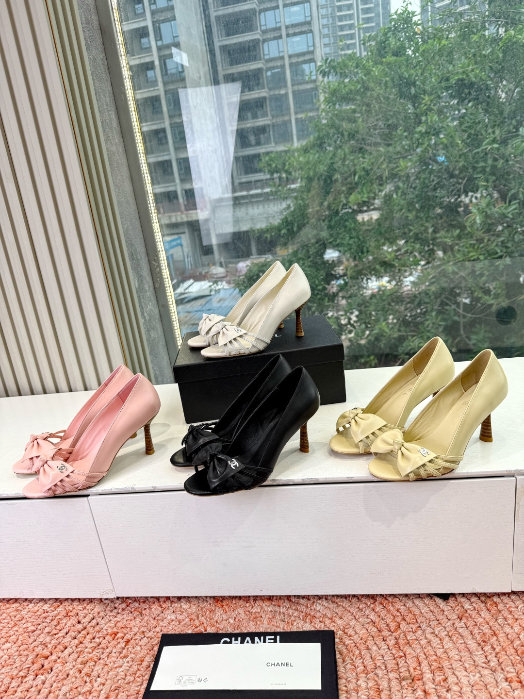 🌾G030😀顶级品质CHANE*｜小香2026走秀款猫跟蝴蝶结圆头高跟鞋凉鞋单鞋如果说季节有味道春夏应该