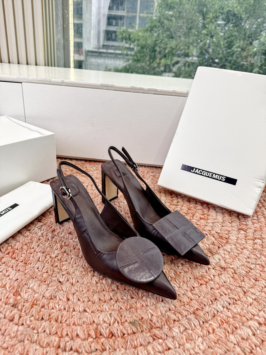 🌾G213顶级品质Lemair* 早春新款极简方头穆勒拖方头设计，自带一种慵懒的高级感。一脚蹬的穆勒版型