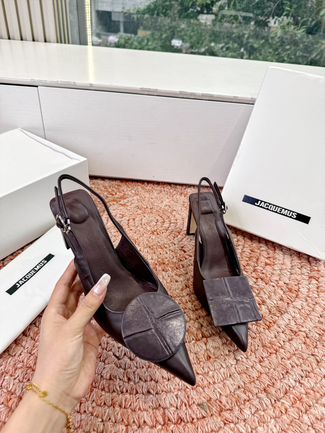 🌾G213顶级品质Lemair* 早春新款极简方头穆勒拖方头设计，自带一种慵懒的高级感。一脚蹬的穆勒版型