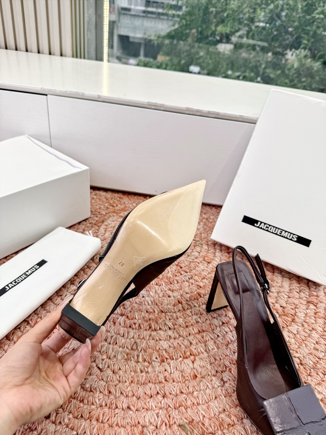 🌾G213顶级品质Lemair* 早春新款极简方头穆勒拖方头设计，自带一种慵懒的高级感。一脚蹬的穆勒版型