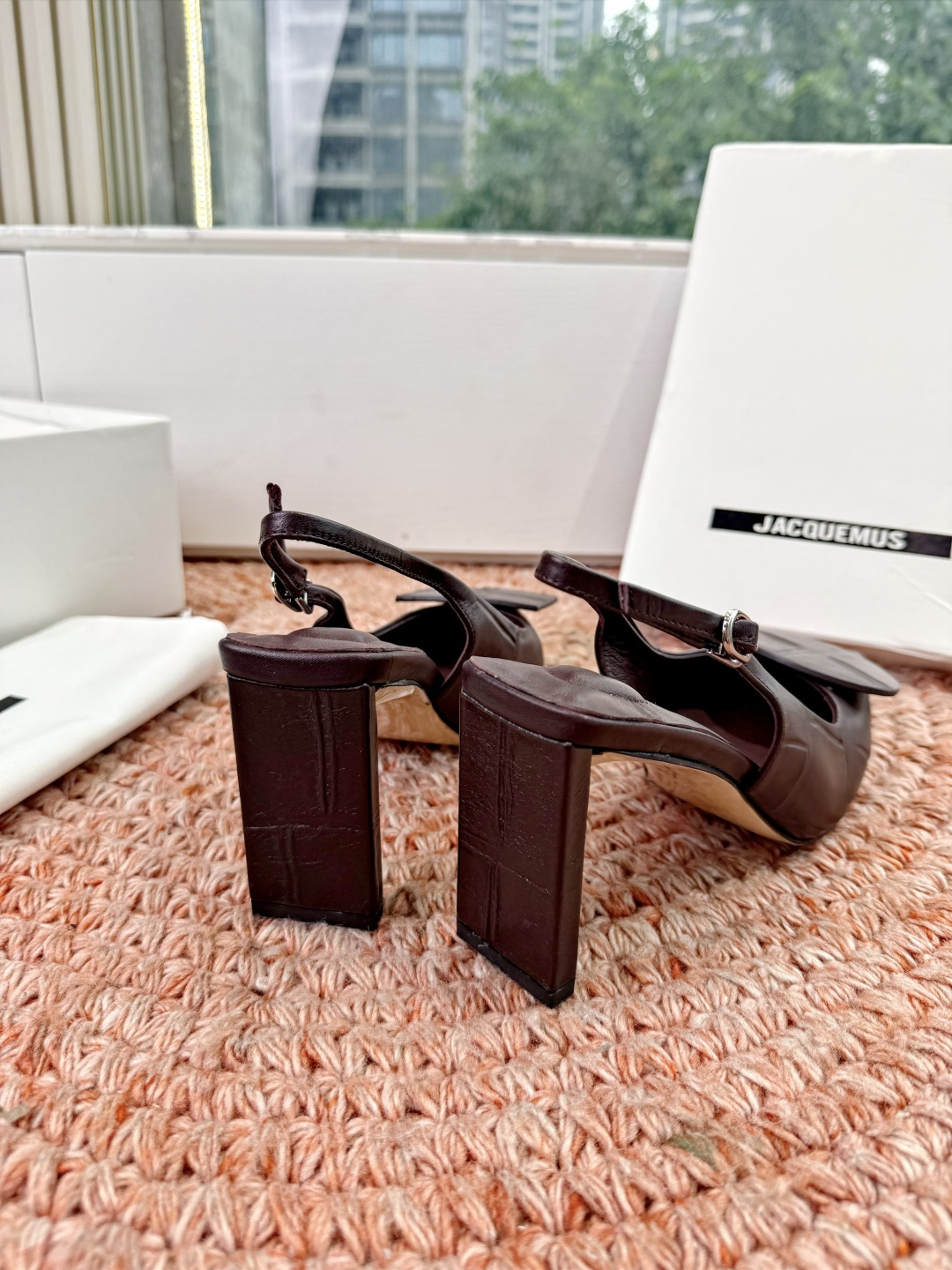 🌾G213顶级品质Lemair* 早春新款极简方头穆勒拖方头设计，自带一种慵懒的高级感。一脚蹬的穆勒版型