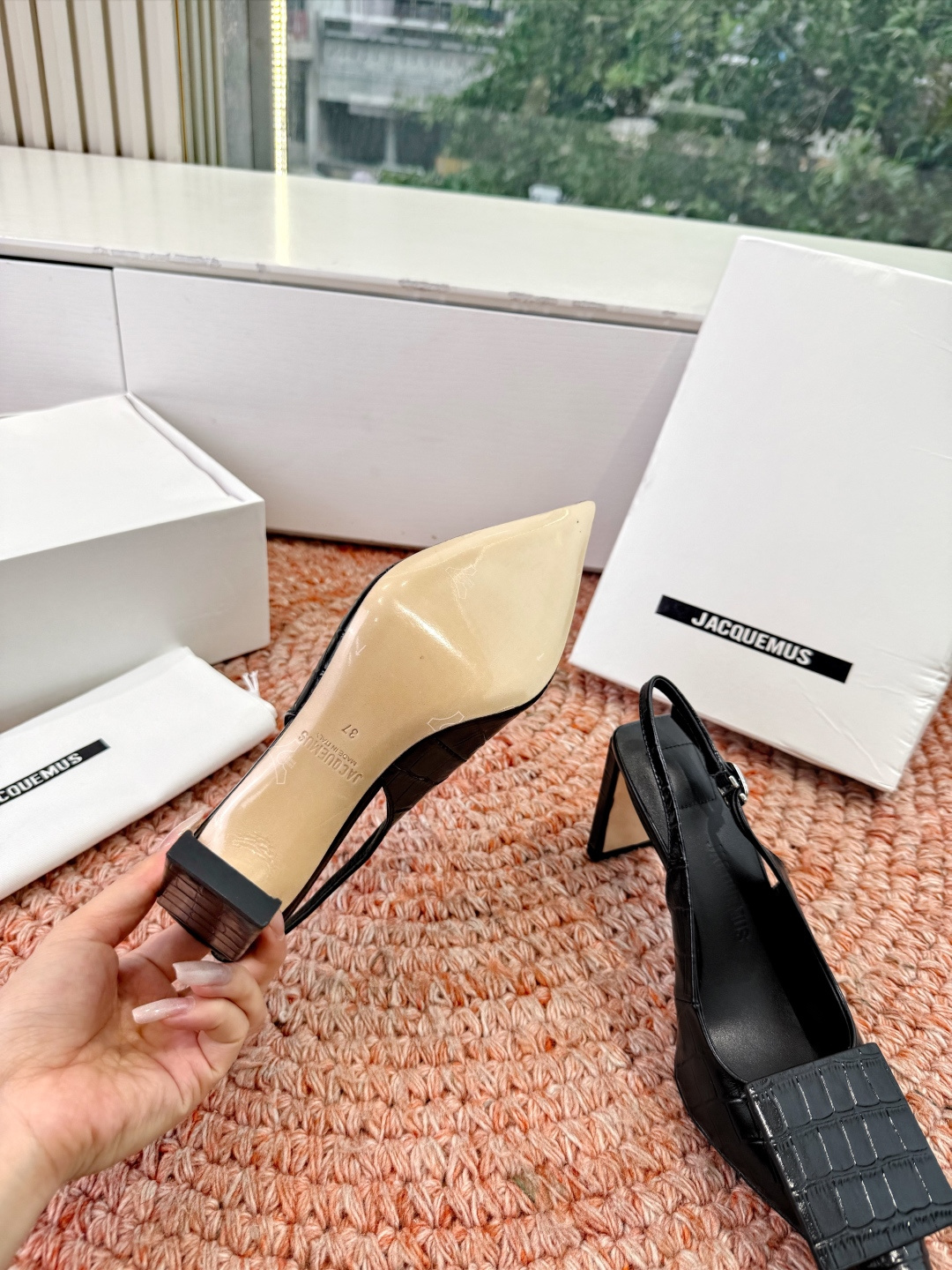 🌾G213顶级品质Lemair* 早春新款极简方头穆勒拖方头设计，自带一种慵懒的高级感。一脚蹬的穆勒版型