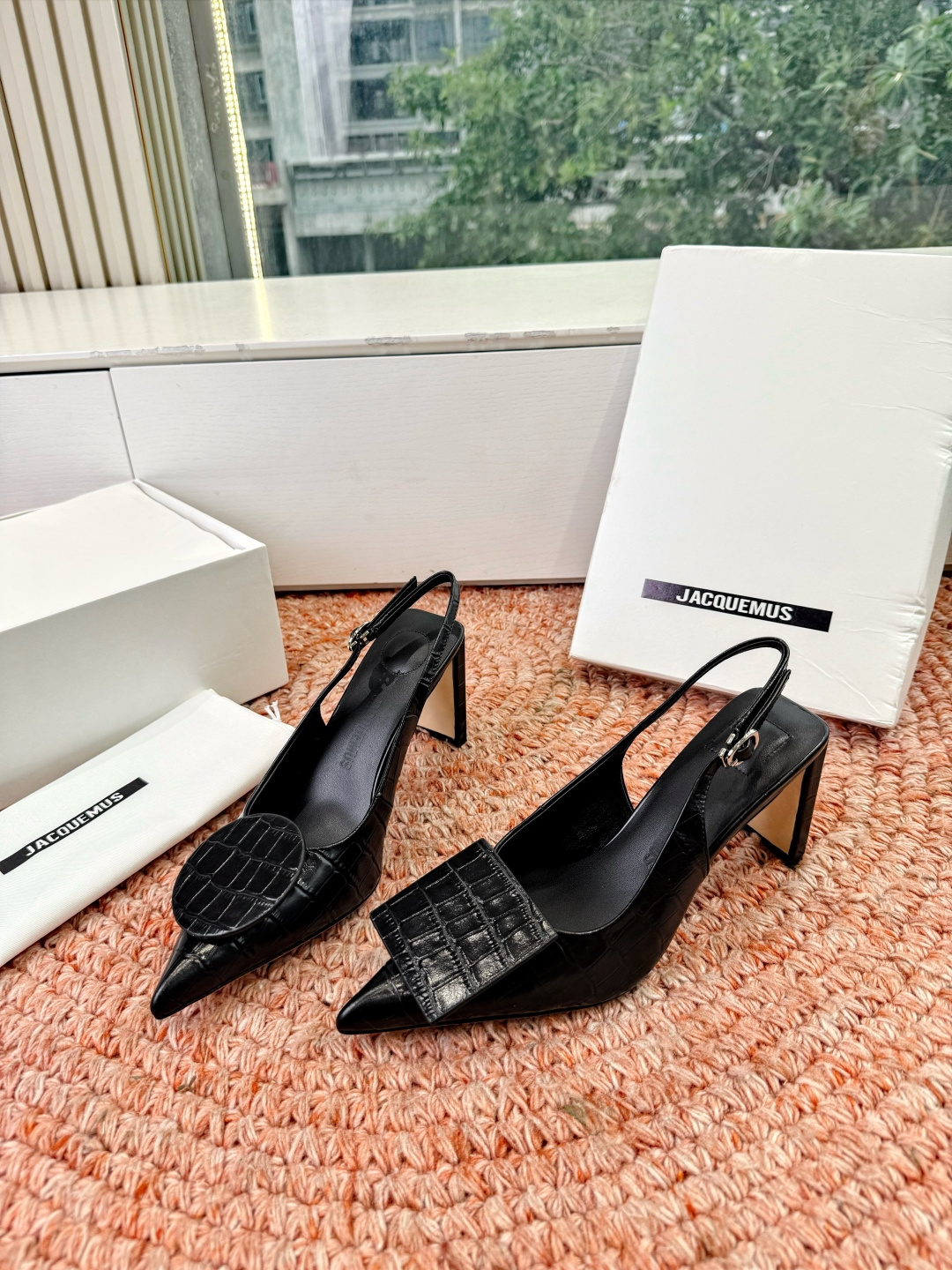 🌾G213顶级品质Lemair* 早春新款极简方头穆勒拖方头设计，自带一种慵懒的高级感。一脚蹬的穆勒版型