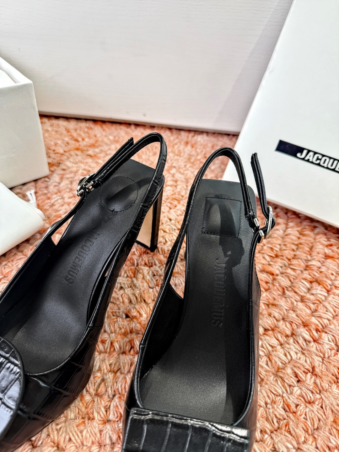 🌾G213顶级品质Lemair* 早春新款极简方头穆勒拖方头设计，自带一种慵懒的高级感。一脚蹬的穆勒版型