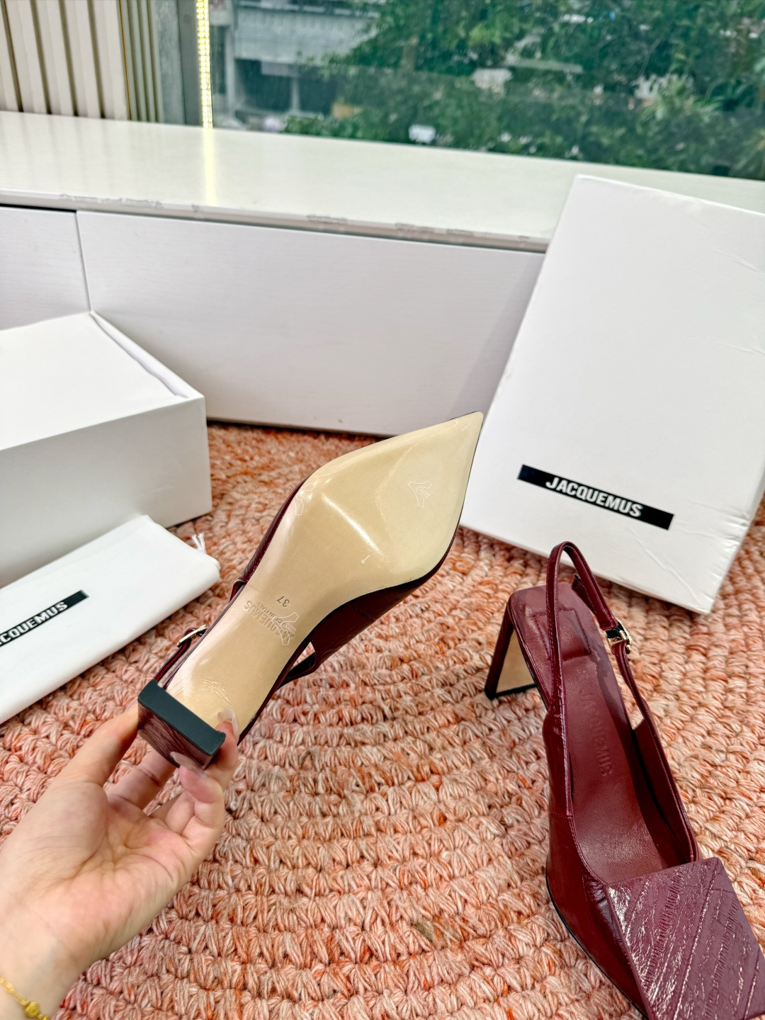 🌾G213顶级品质Lemair* 早春新款极简方头穆勒拖方头设计，自带一种慵懒的高级感。一脚蹬的穆勒版型