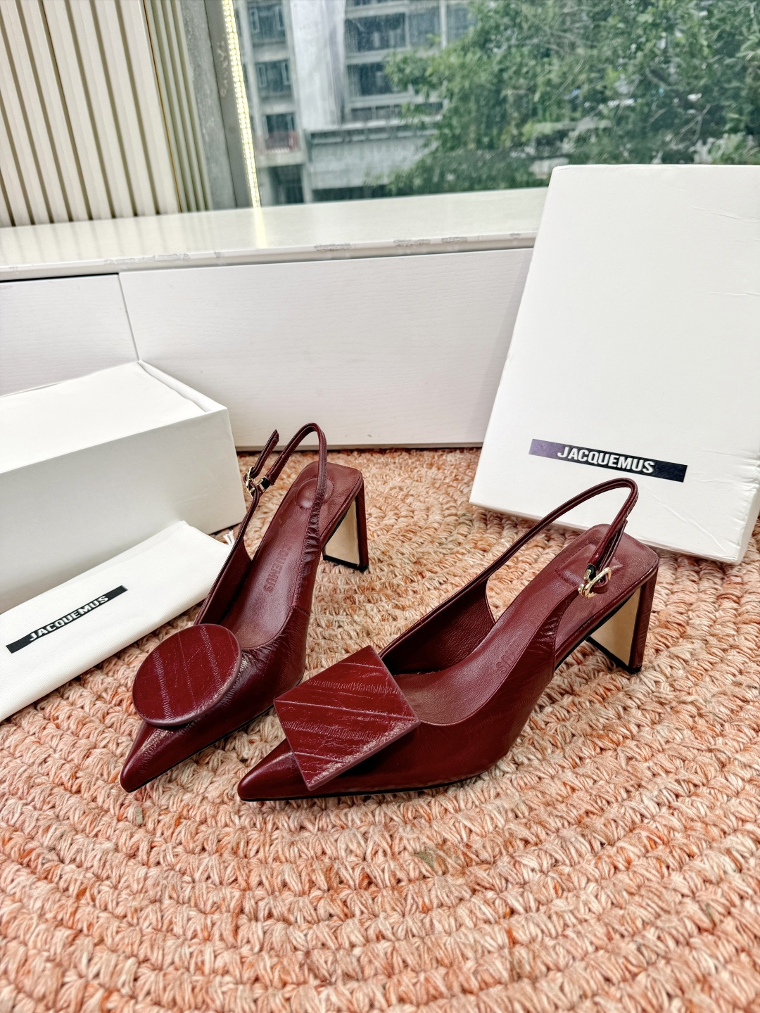 🌾G213顶级品质Lemair* 早春新款极简方头穆勒拖方头设计，自带一种慵懒的高级感。一脚蹬的穆勒版型