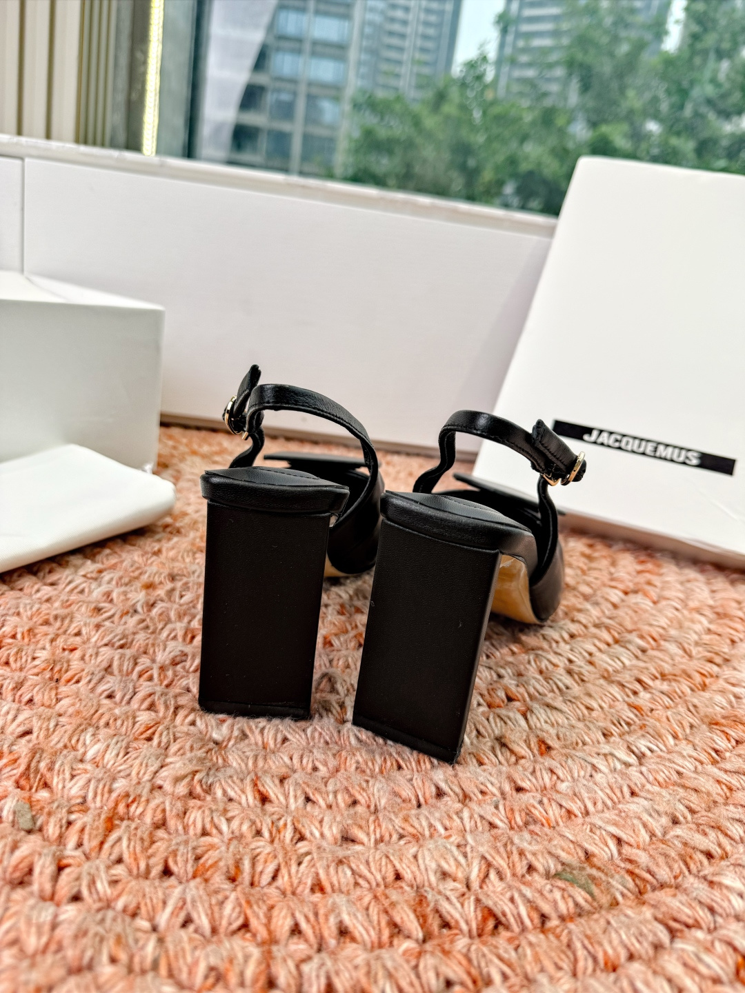 🌾G213顶级品质Lemair* 早春新款极简方头穆勒拖方头设计，自带一种慵懒的高级感。一脚蹬的穆勒版型