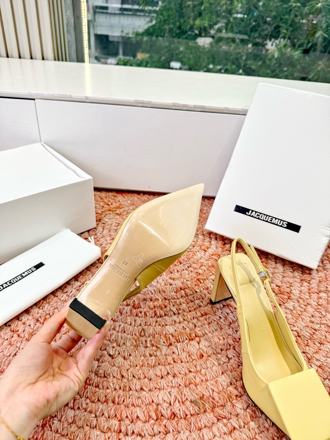 🌾G213顶级品质Lemair* 早春新款极简方头穆勒拖方头设计，自带一种慵懒的高级感。一脚蹬的穆勒版型