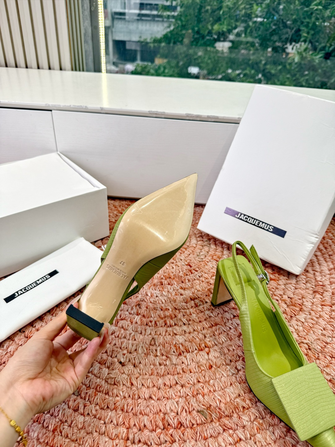 🌾G213顶级品质Lemair* 早春新款极简方头穆勒拖方头设计，自带一种慵懒的高级感。一脚蹬的穆勒版型