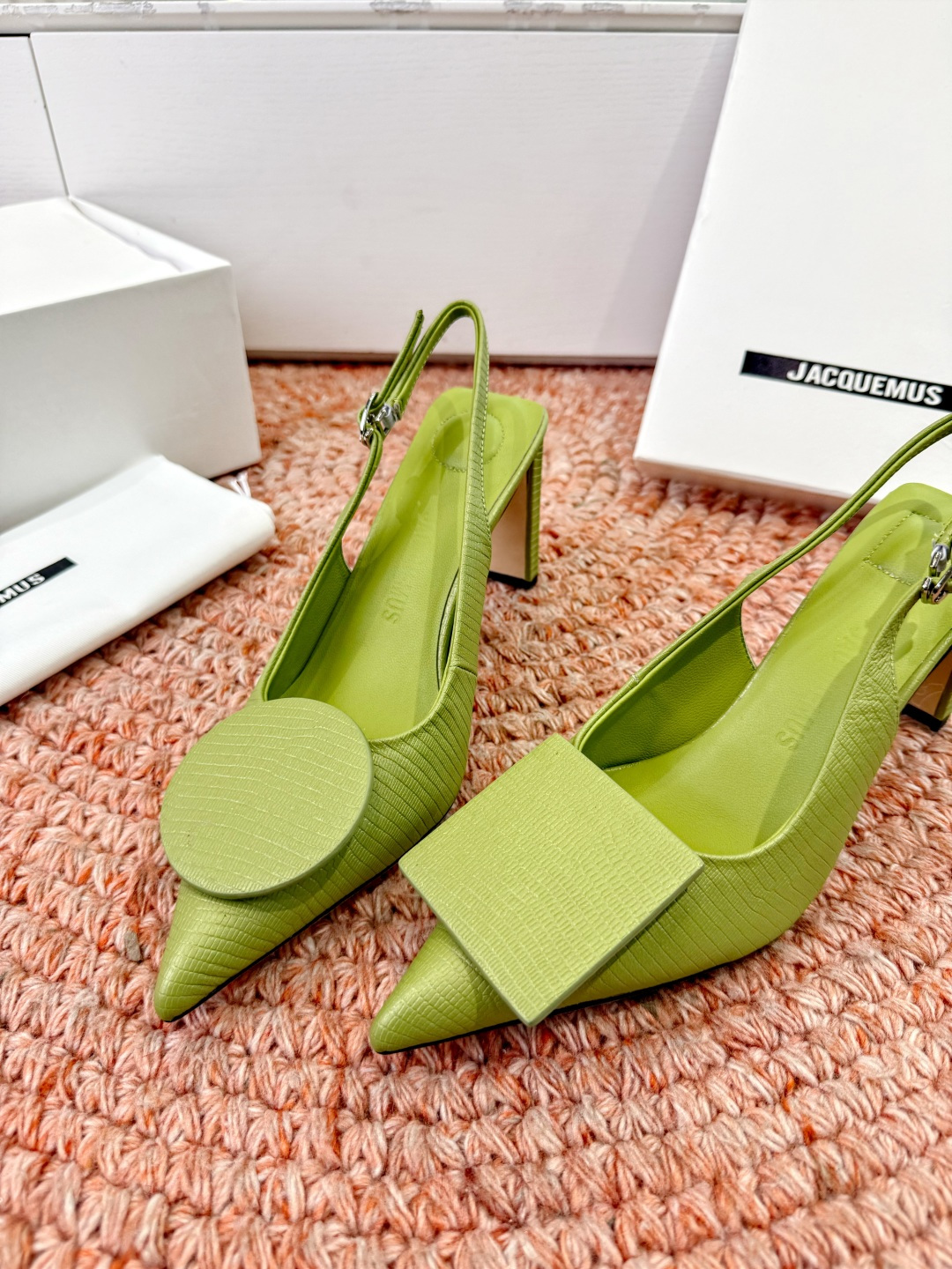 🌾G213顶级品质Lemair* 早春新款极简方头穆勒拖方头设计，自带一种慵懒的高级感。一脚蹬的穆勒版型