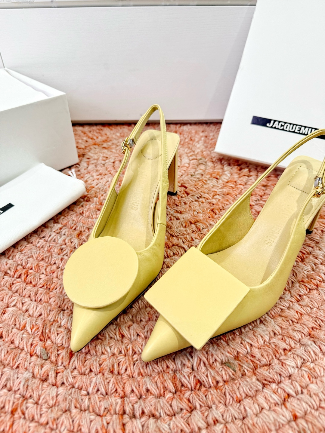 🌾G213顶级品质Lemair* 早春新款极简方头穆勒拖方头设计，自带一种慵懒的高级感。一脚蹬的穆勒版型