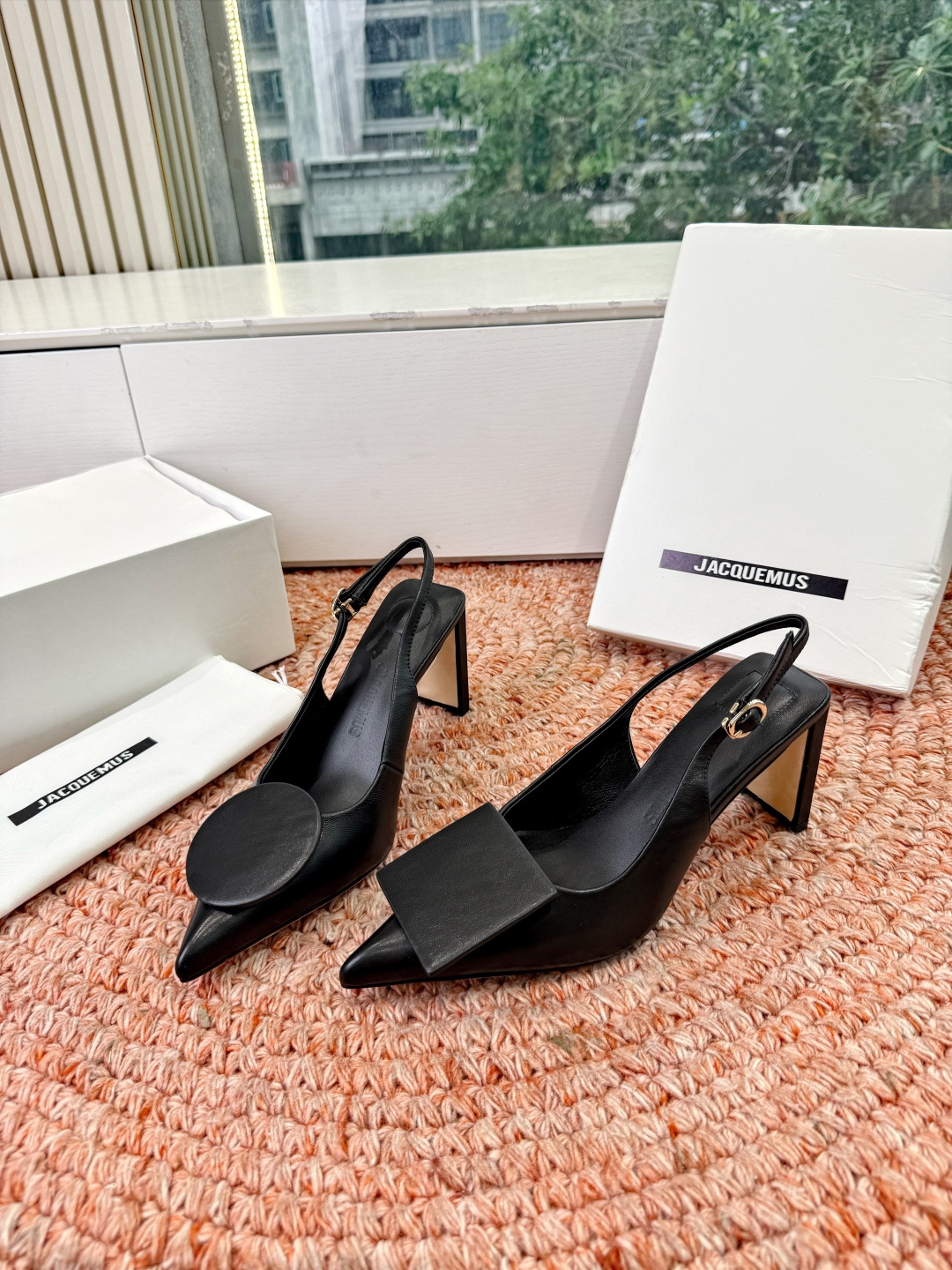 🌾G213顶级品质Lemair* 早春新款极简方头穆勒拖方头设计，自带一种慵懒的高级感。一脚蹬的穆勒版型