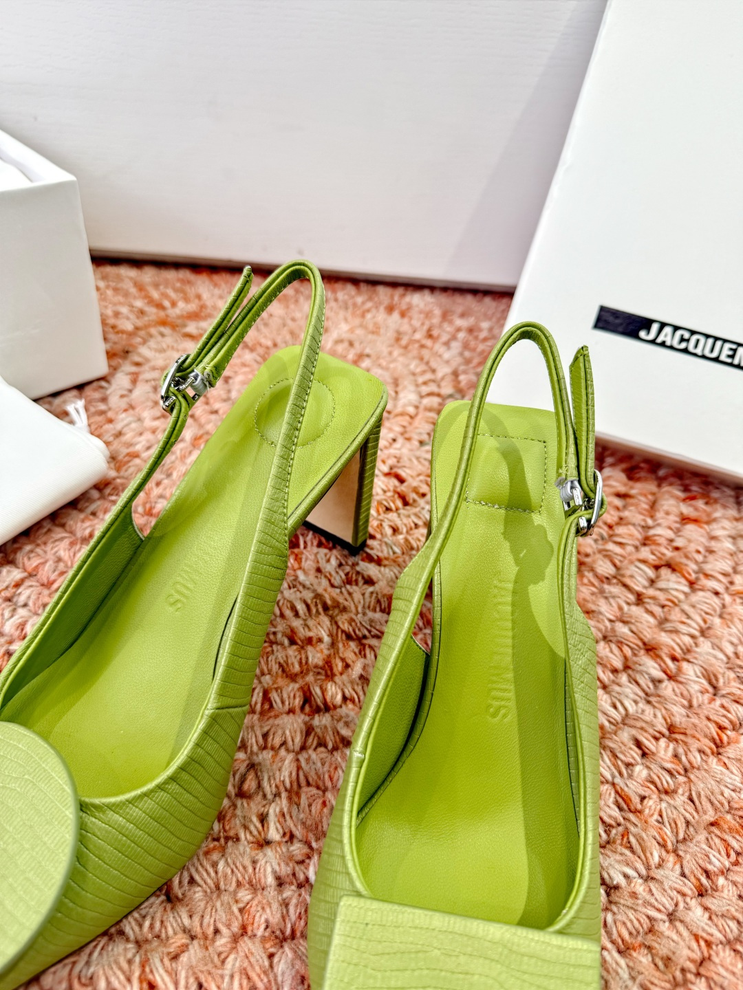 🌾G213顶级品质Lemair* 早春新款极简方头穆勒拖方头设计，自带一种慵懒的高级感。一脚蹬的穆勒版型