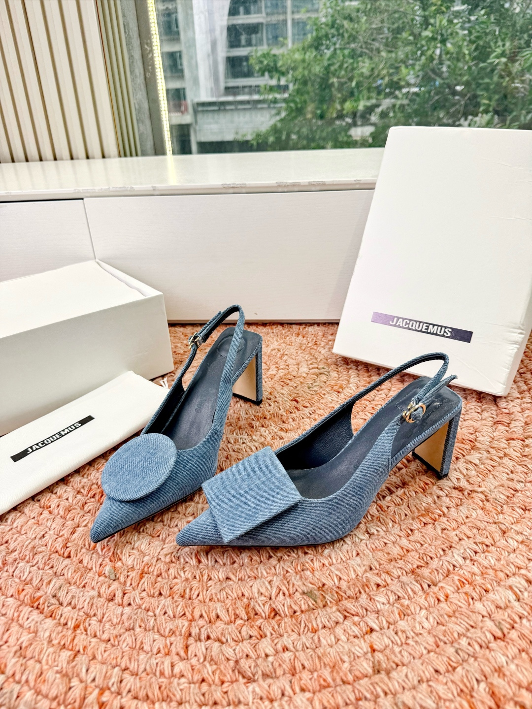 🌾G213顶级品质Lemair* 早春新款极简方头穆勒拖方头设计，自带一种慵懒的高级感。一脚蹬的穆勒版型