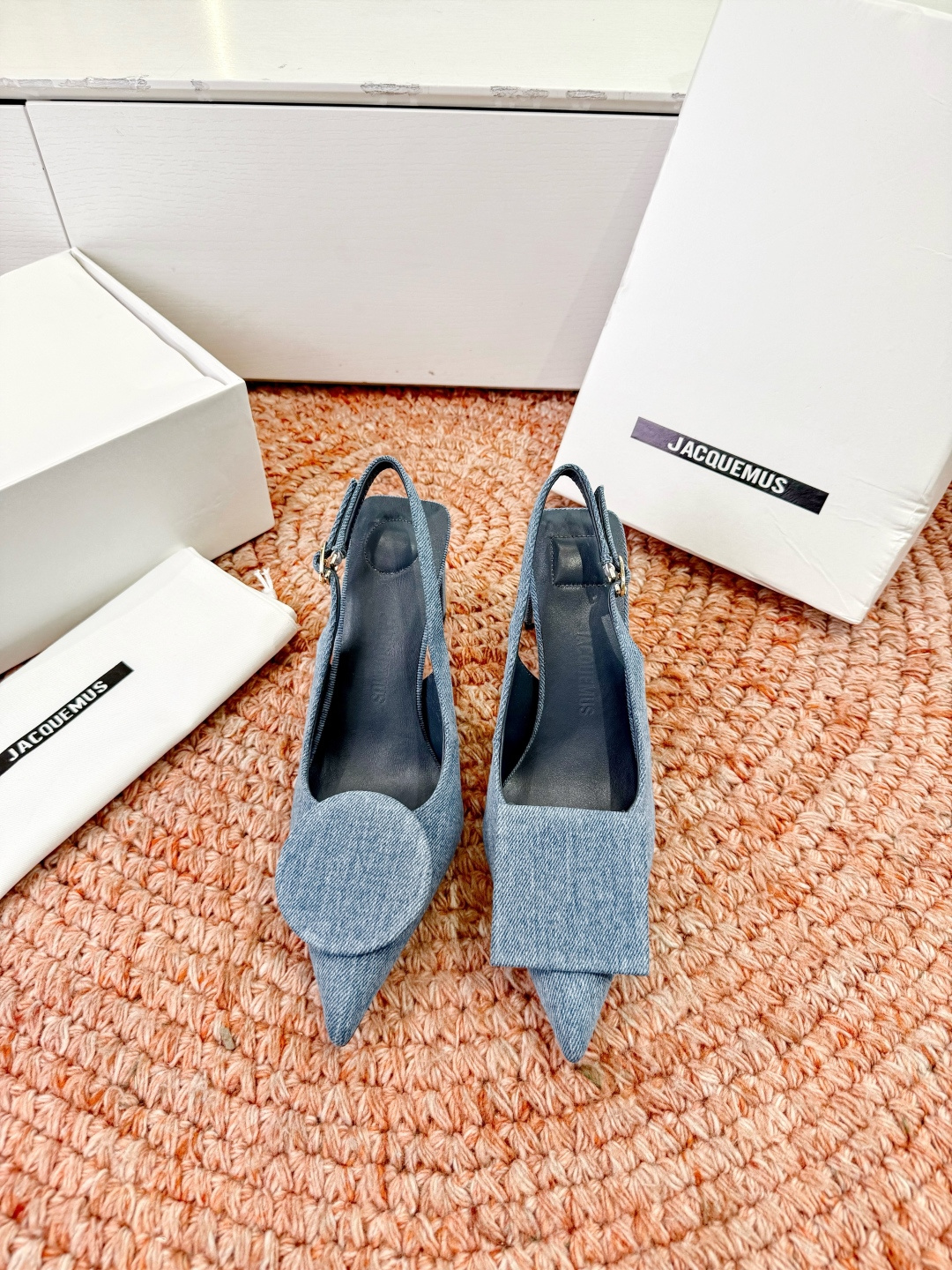 🌾G213顶级品质Lemair* 早春新款极简方头穆勒拖方头设计，自带一种慵懒的高级感。一脚蹬的穆勒版型