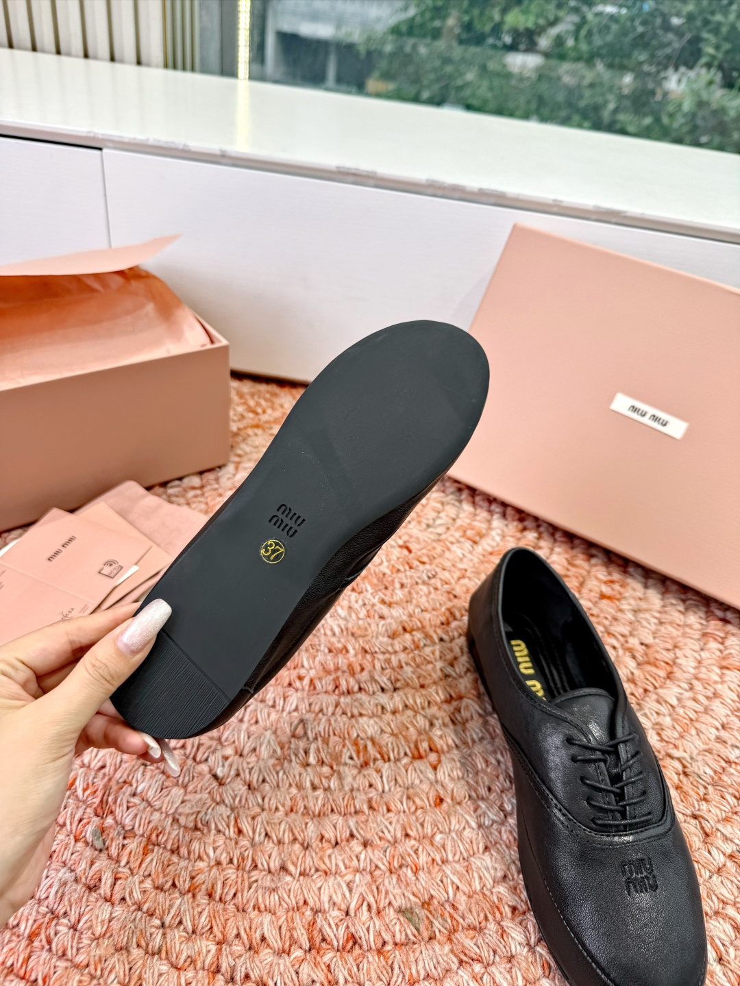 🌾G0286代购级独家上新Miu Miu2026真皮系带玛丽珍乐福鞋Zp开发 手工羊皮平底拖鞋秒杀市面版