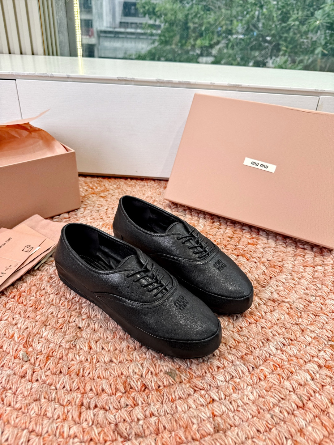 🌾G0286代购级独家上新Miu Miu2026真皮系带玛丽珍乐福鞋Zp开发 手工羊皮平底拖鞋秒杀市面版