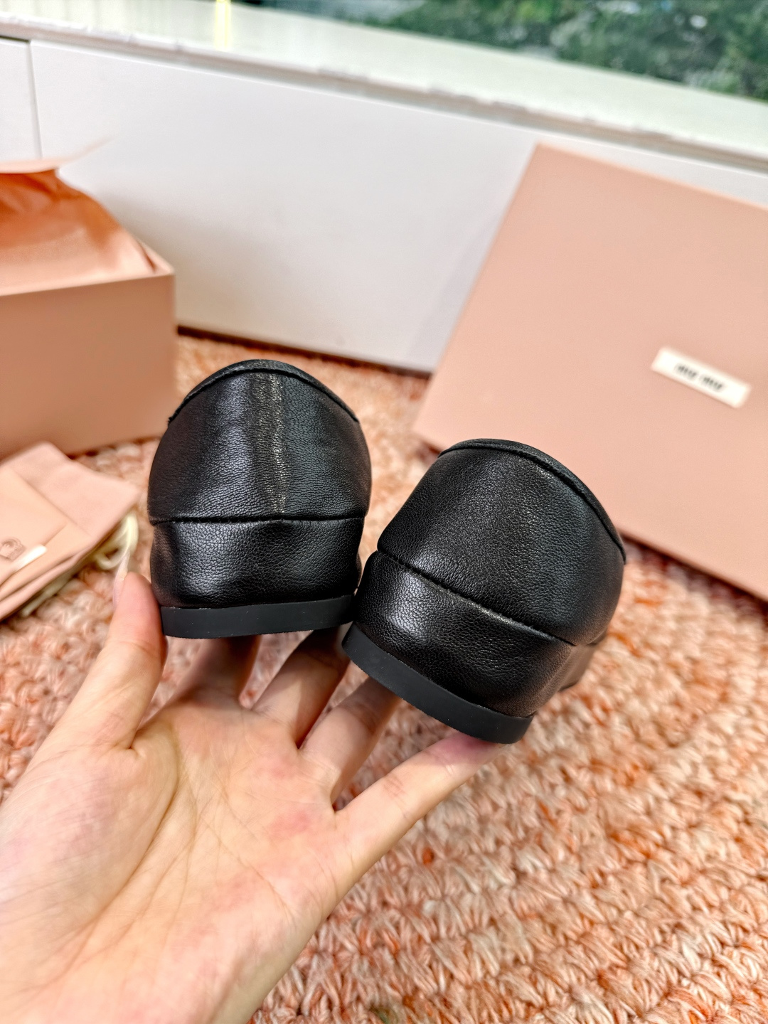 🌾G0286代购级独家上新Miu Miu2026真皮系带玛丽珍乐福鞋Zp开发 手工羊皮平底拖鞋秒杀市面版