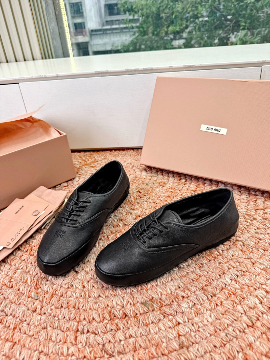 🌾G0286代购级独家上新Miu Miu2026真皮系带玛丽珍乐福鞋Zp开发 手工羊皮平底拖鞋秒杀市面版