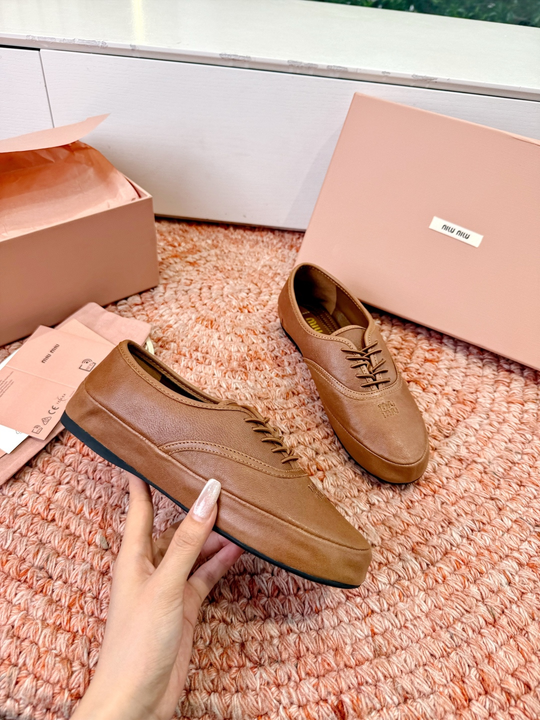 🌾G0286代购级独家上新Miu Miu2026真皮系带玛丽珍乐福鞋Zp开发 手工羊皮平底拖鞋秒杀市面版