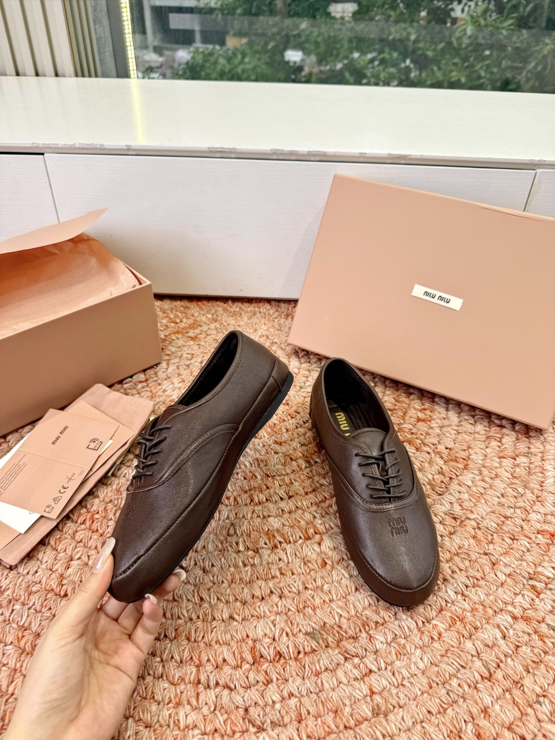 🌾G0286代购级独家上新Miu Miu2026真皮系带玛丽珍乐福鞋Zp开发 手工羊皮平底拖鞋秒杀市面版