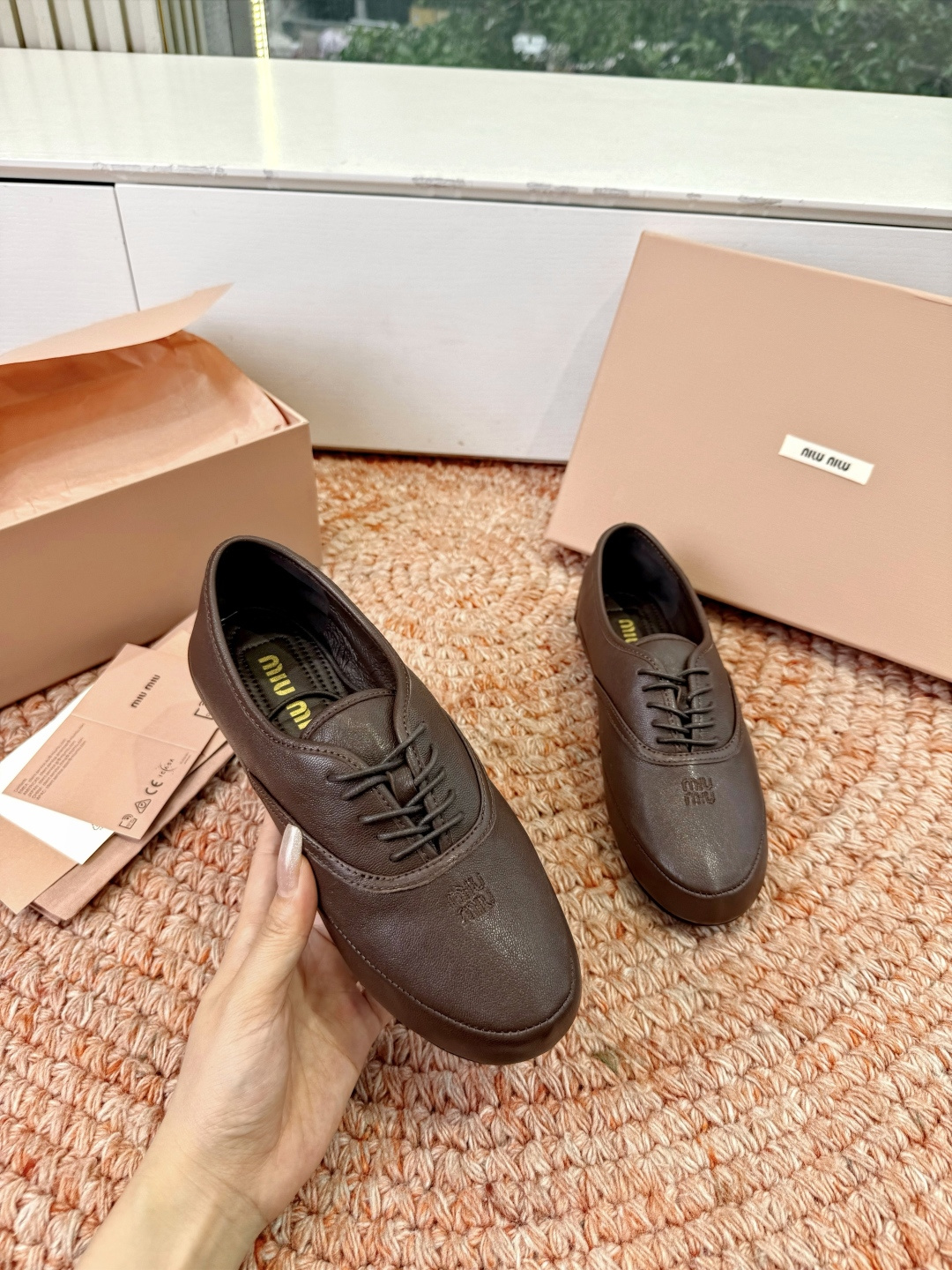 🌾G0286代购级独家上新Miu Miu2026真皮系带玛丽珍乐福鞋Zp开发 手工羊皮平底拖鞋秒杀市面版
