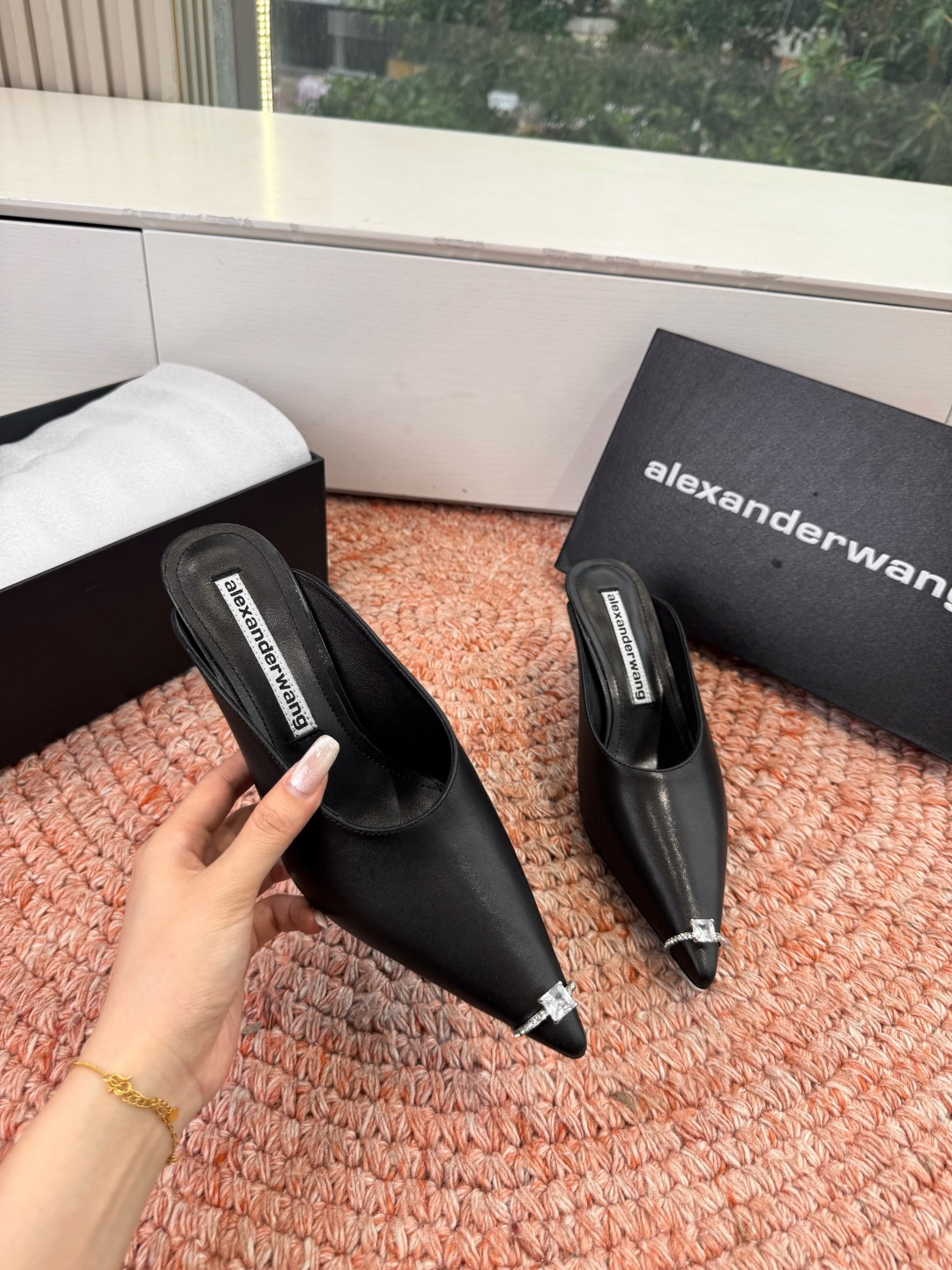 🌾G013顶级品质Alexander Wang亚历山大王 猫跟 半拖鞋原版1:1的材料 凹凸感带按摩的鞋