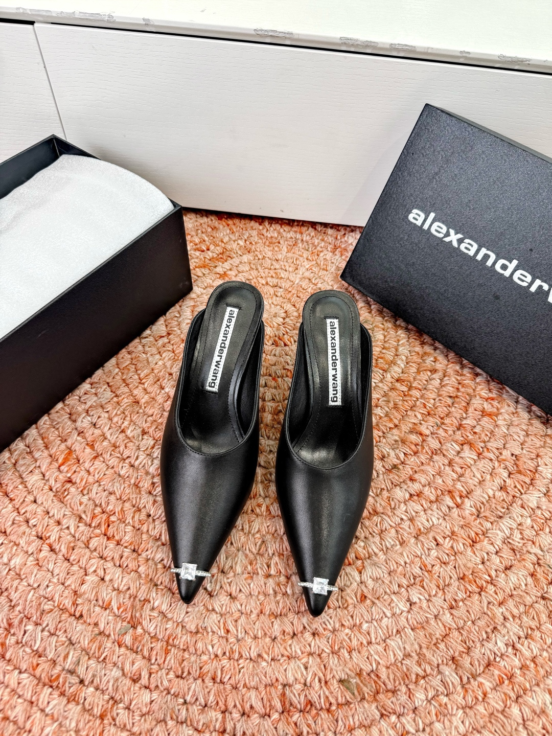 🌾G013顶级品质Alexander Wang亚历山大王 猫跟 半拖鞋原版1:1的材料 凹凸感带按摩的鞋