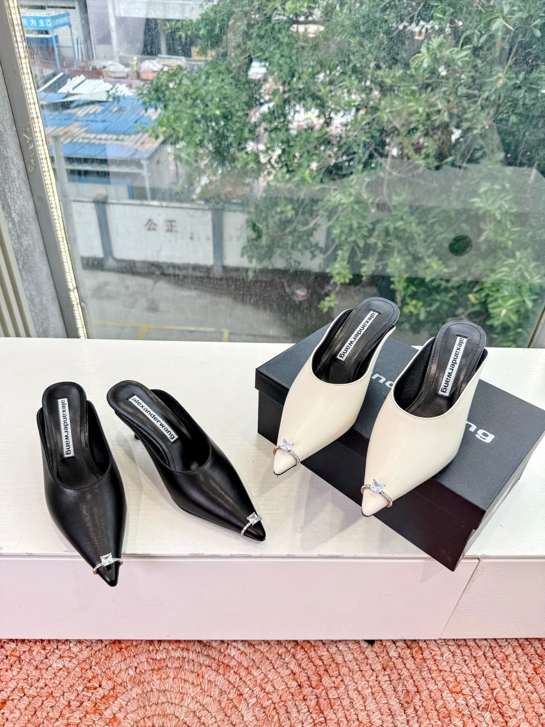 🌾G013顶级品质Alexander Wang亚历山大王 猫跟 半拖鞋原版1:1的材料 凹凸感带按摩的鞋