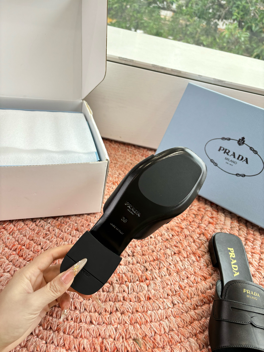 🌾G887prada普拉达2026最新春夏新款凉鞋拖鞋复古时髦鞋面，让整双鞋轻便舒适 鲜艳色彩 满足不同