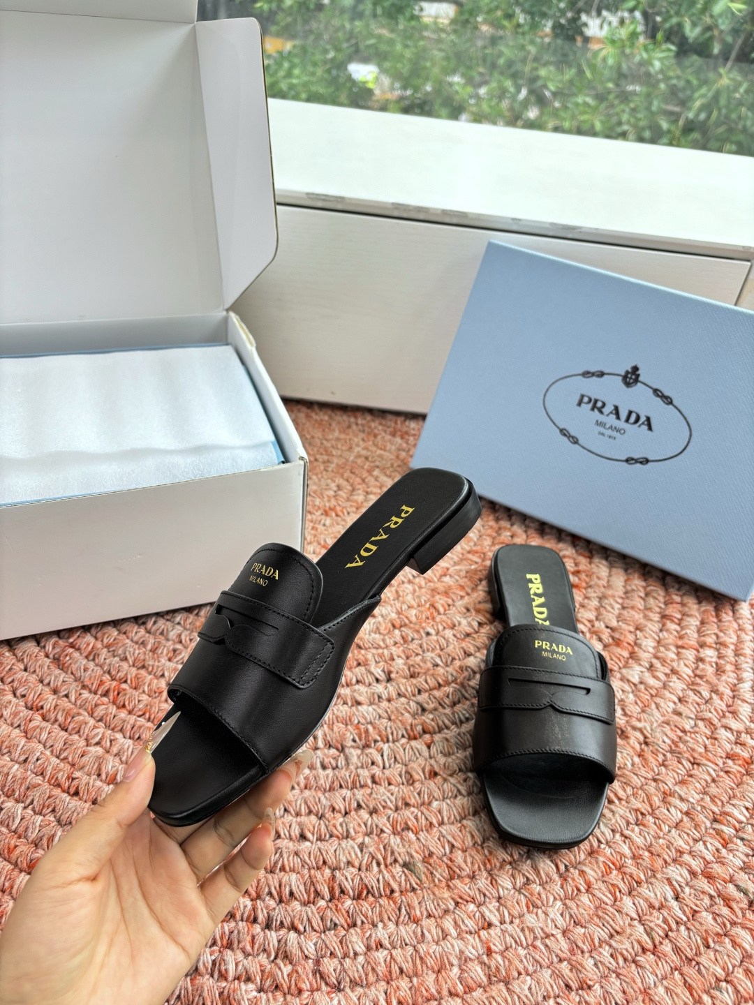 🌾G887prada普拉达2026最新春夏新款凉鞋拖鞋复古时髦鞋面，让整双鞋轻便舒适 鲜艳色彩 满足不同
