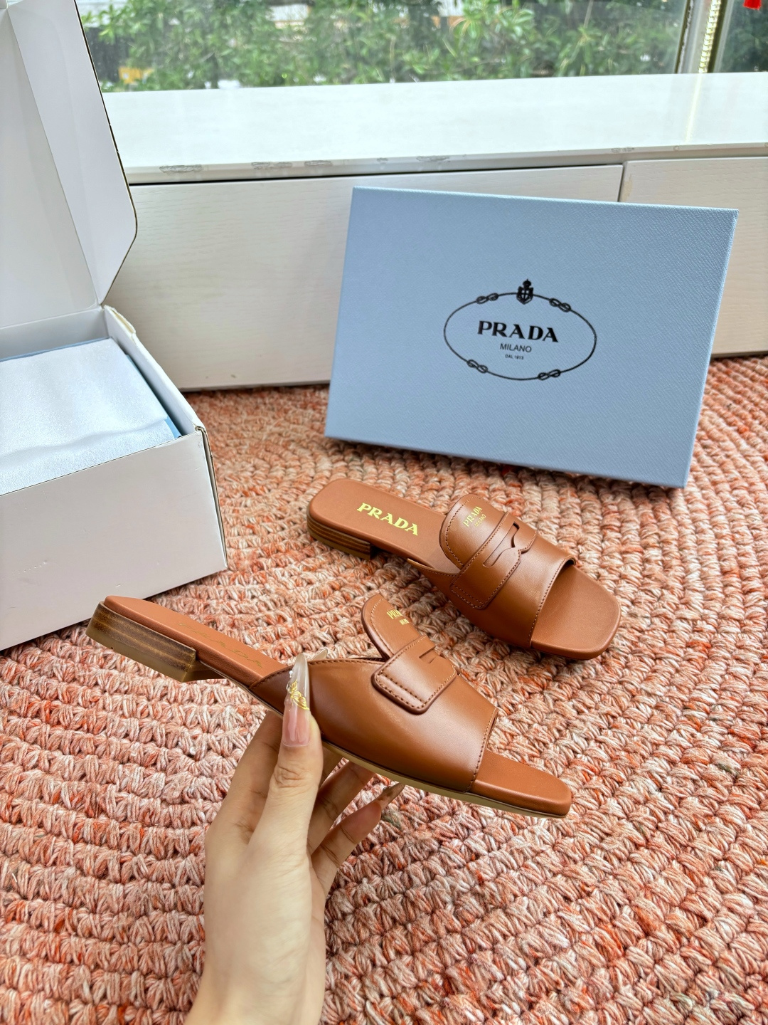 🌾G887prada普拉达2026最新春夏新款凉鞋拖鞋复古时髦鞋面，让整双鞋轻便舒适 鲜艳色彩 满足不同