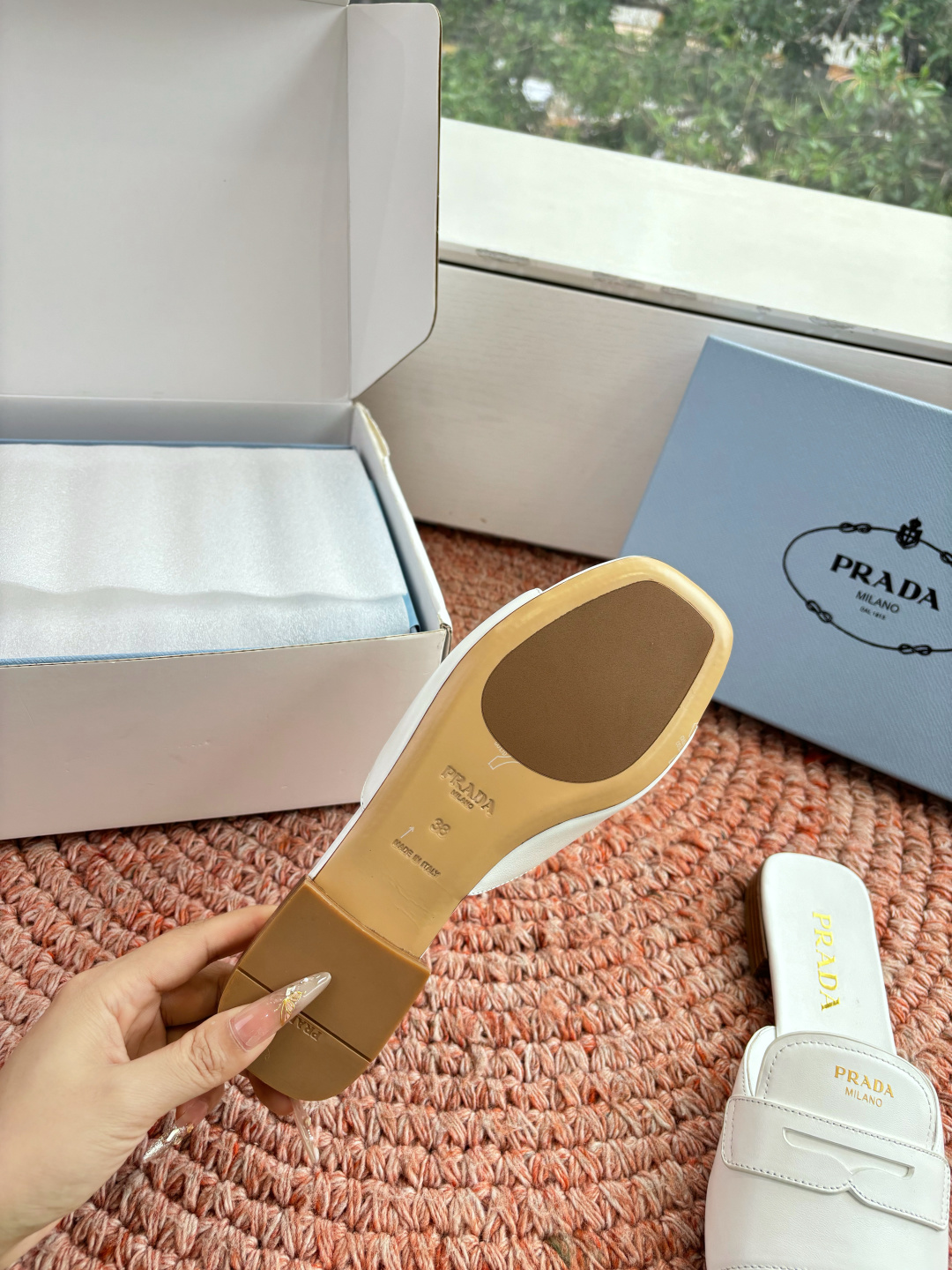 🌾G887prada普拉达2026最新春夏新款凉鞋拖鞋复古时髦鞋面，让整双鞋轻便舒适 鲜艳色彩 满足不同